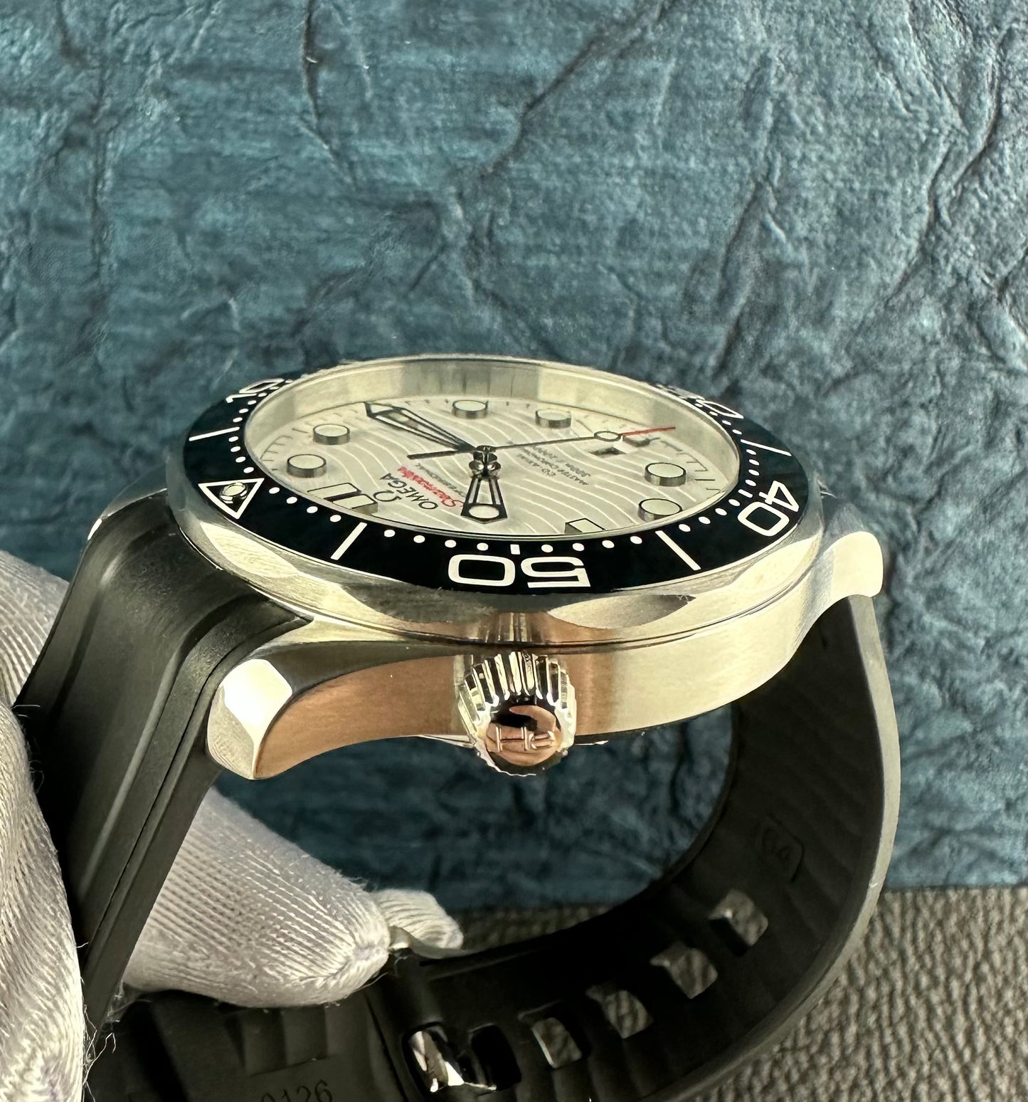 OMEGA Seamaster Diver 300M 210.32.42.20.04.001 Box & Papers Warranty