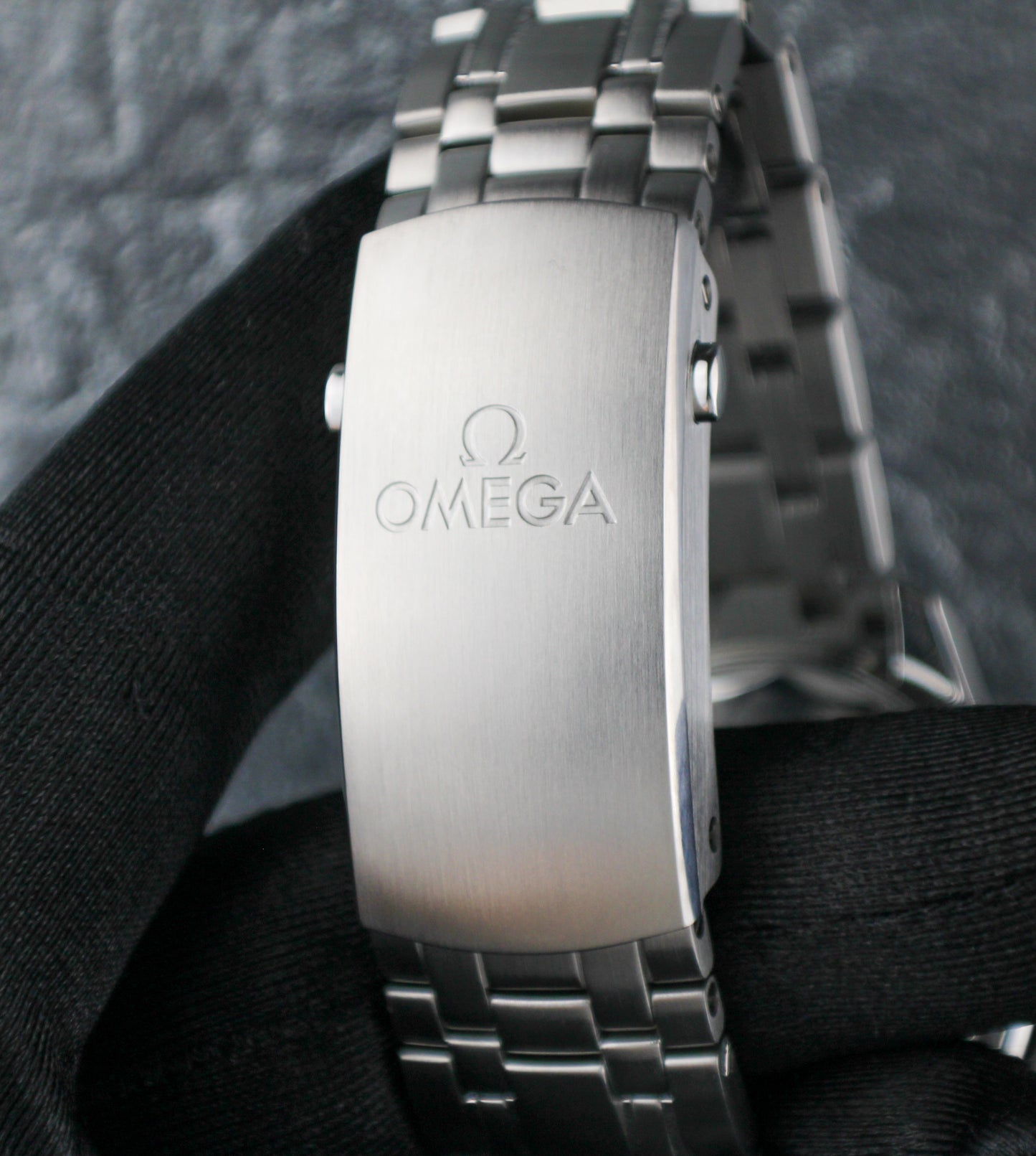 OMEGA Seamaster Diver 300M 210.30.42.20.10.001 Green “Seaweed” Steel & Rubber Deployant