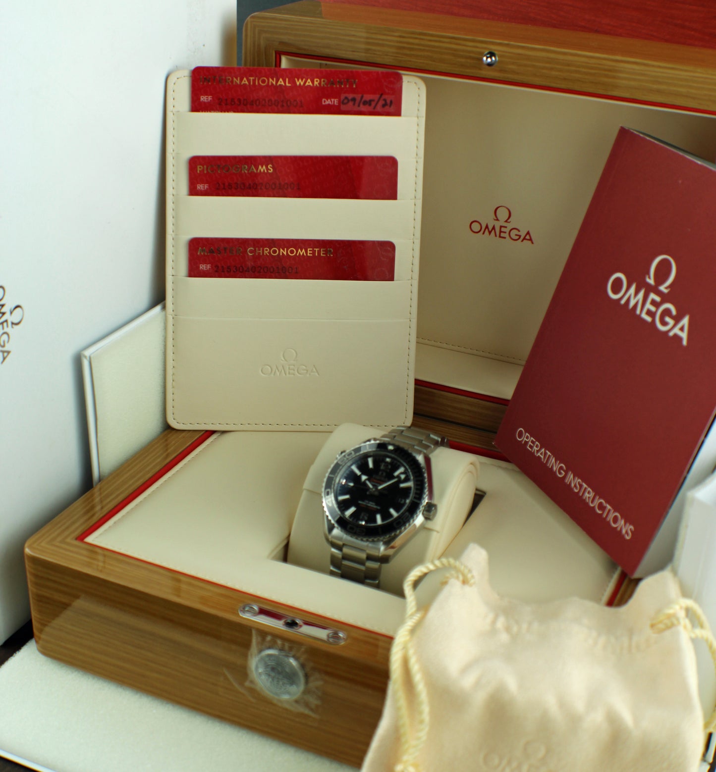Omega Seamaster Planet Ocean Co-Axial 39.5MM Black 600M 215.30.40.20.01.001