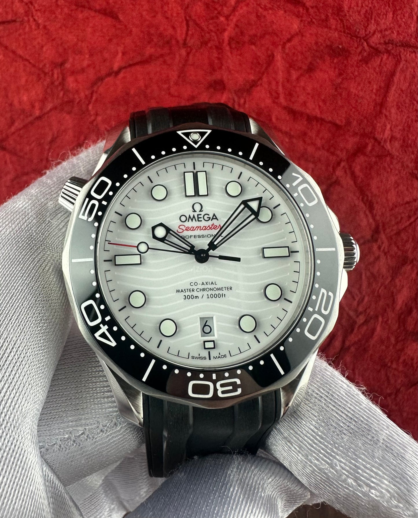 OMEGA Seamaster Diver 300M 210.32.42.20.04.001 Box & Papers Warranty