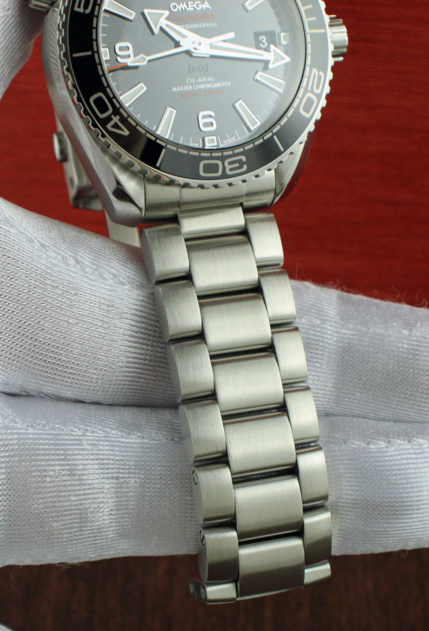 Omega Seamaster Planet Ocean Co-Axial 39.5MM Black 600M 215.30.40.20.01.001