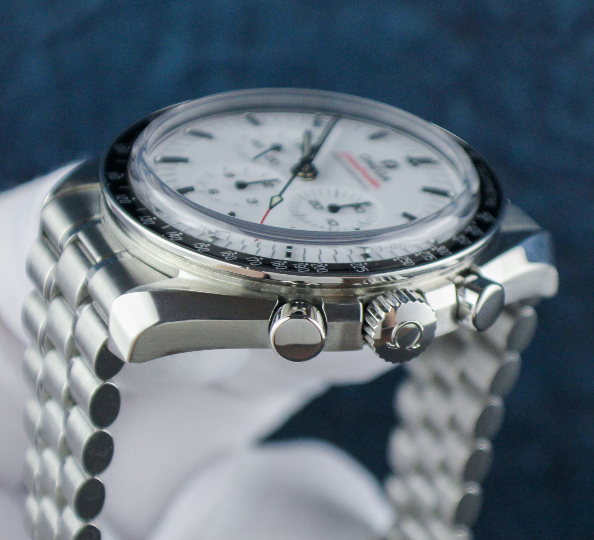 OMEGA Speedmaster Moonwatch Professional 310.30.42.50.04.001 White Box & Papers