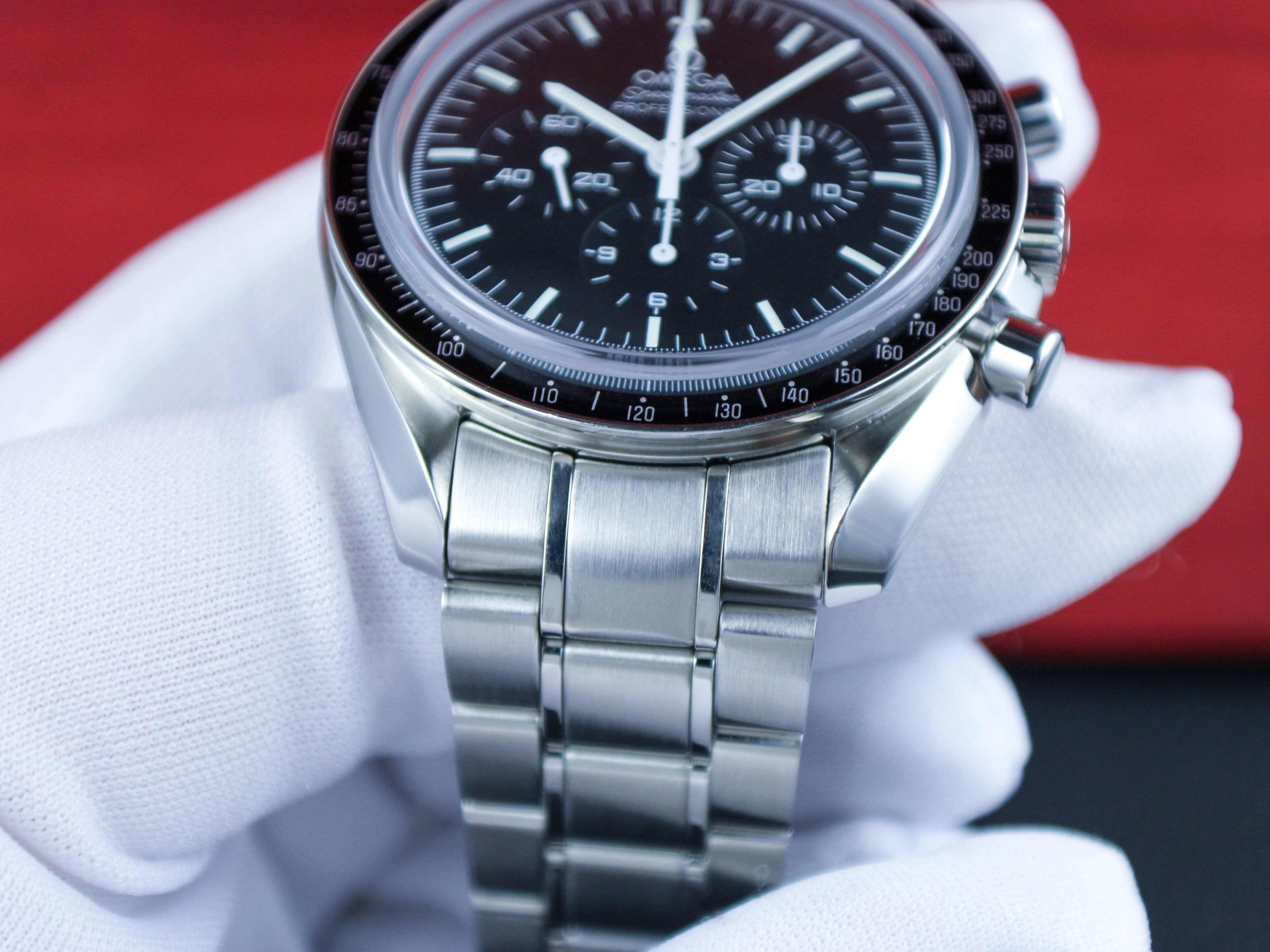 OMEGA Speedmaster Moonwatch Professional 42mm 311.33.42.30.01.002 Big Box Complete Set 4 OEM Bands