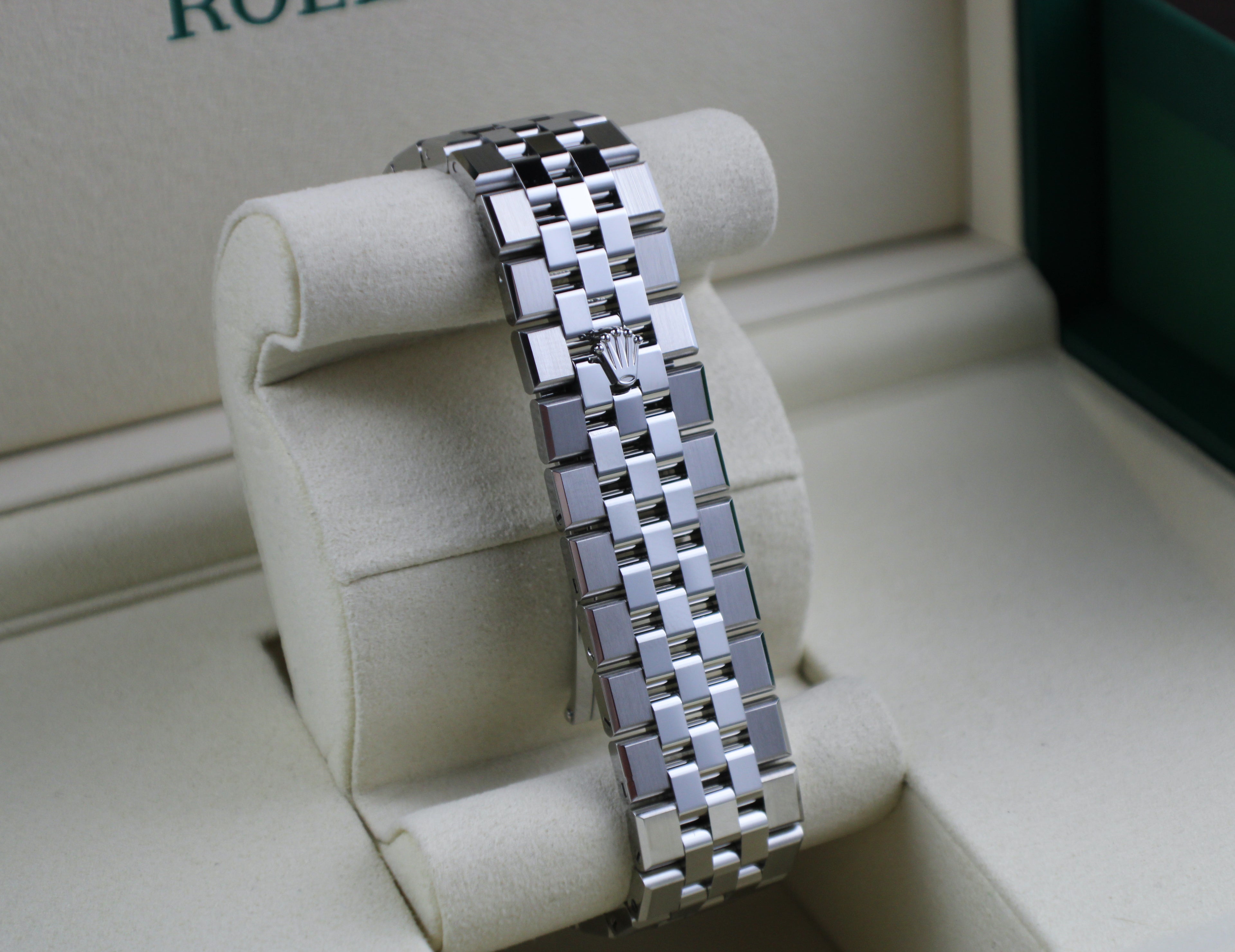 Rolex Land-Dweller 127234 JUNE 2026 Steel Honeycomb White Dial 36mm Complete Set