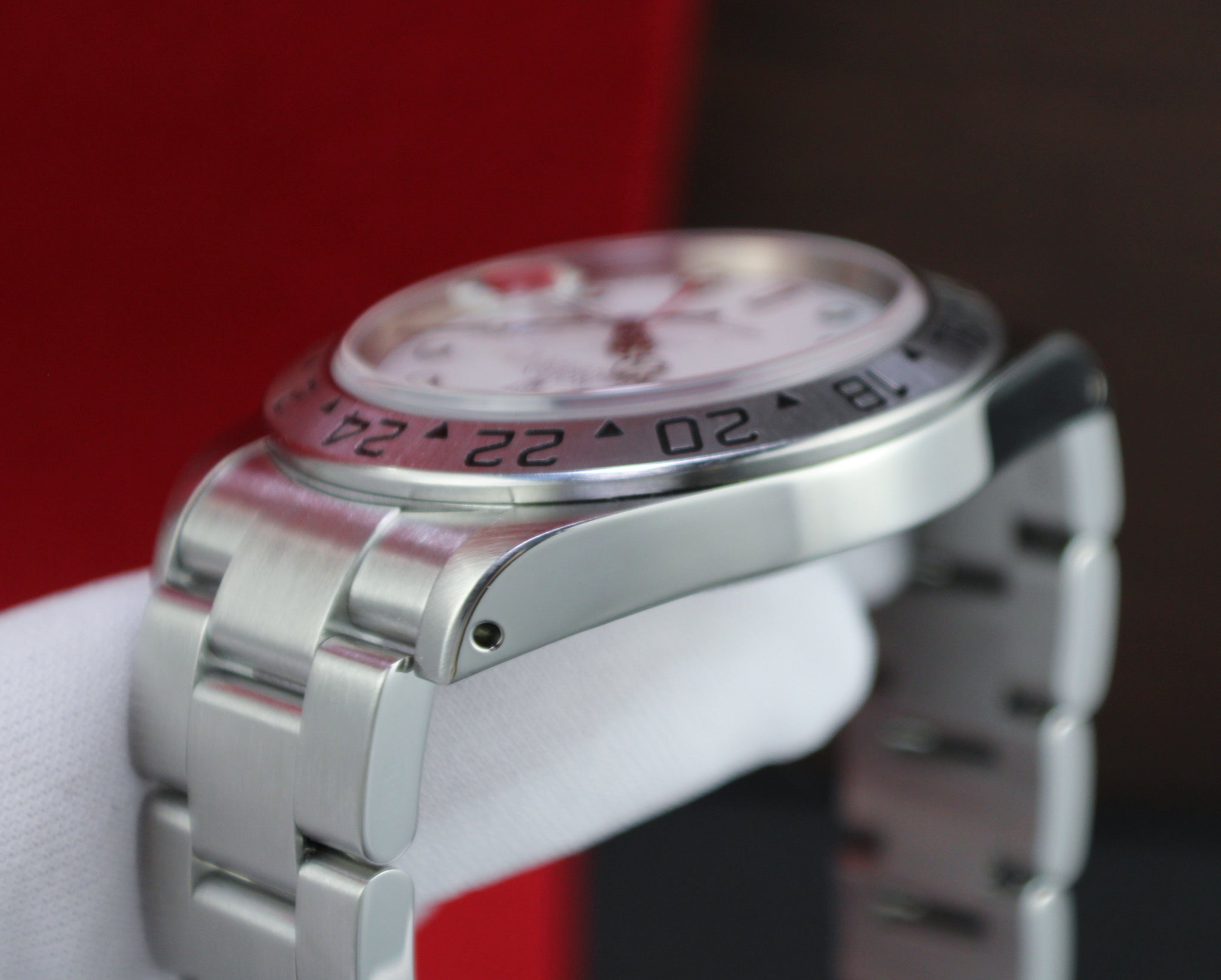 Rolex Explorer II Polar 16570 White Dial 40mm Stainless Steel Oyster Box