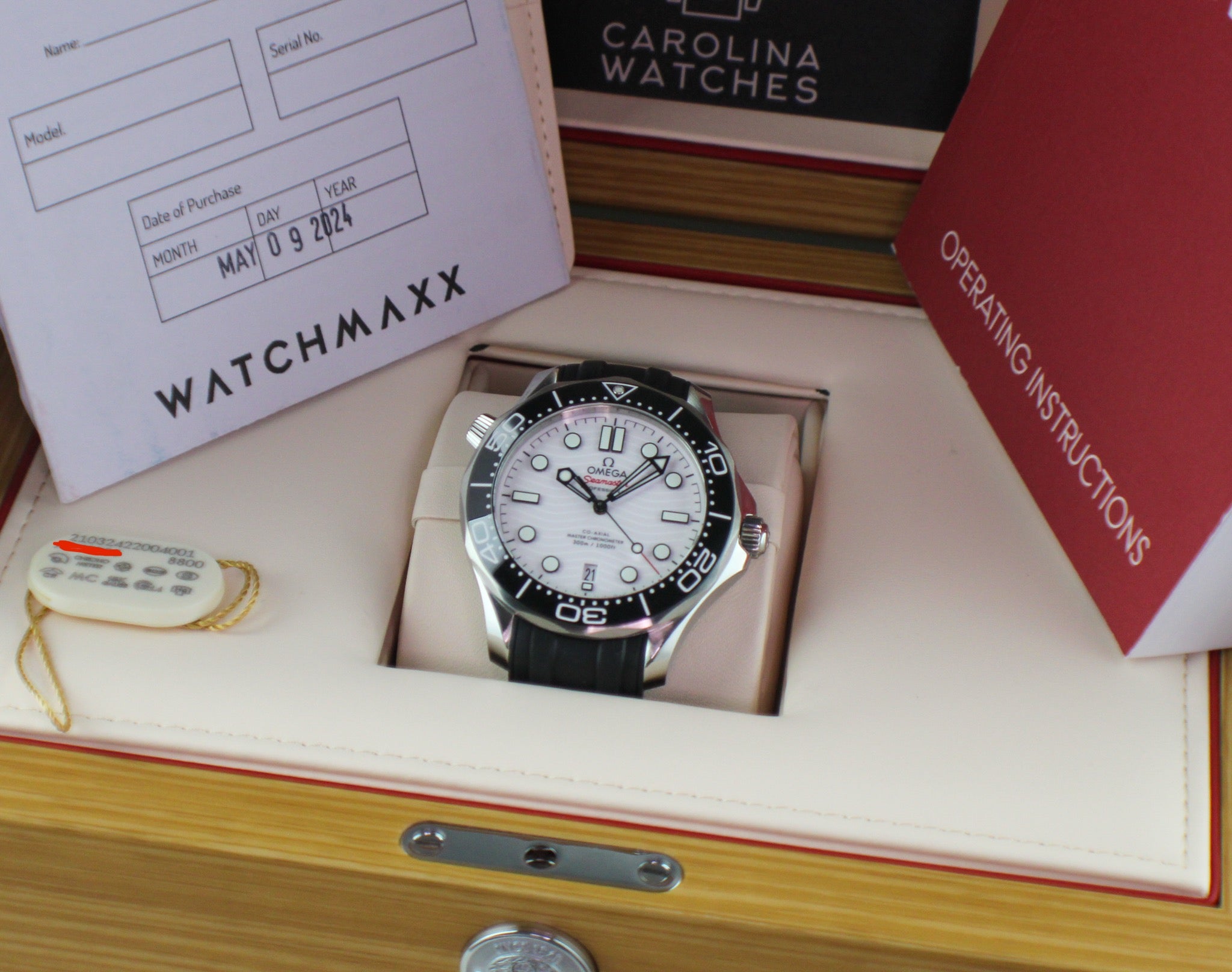 OMEGA Seamaster Diver 300M 210.32.42.20.04.001 White Dial Box & Papers