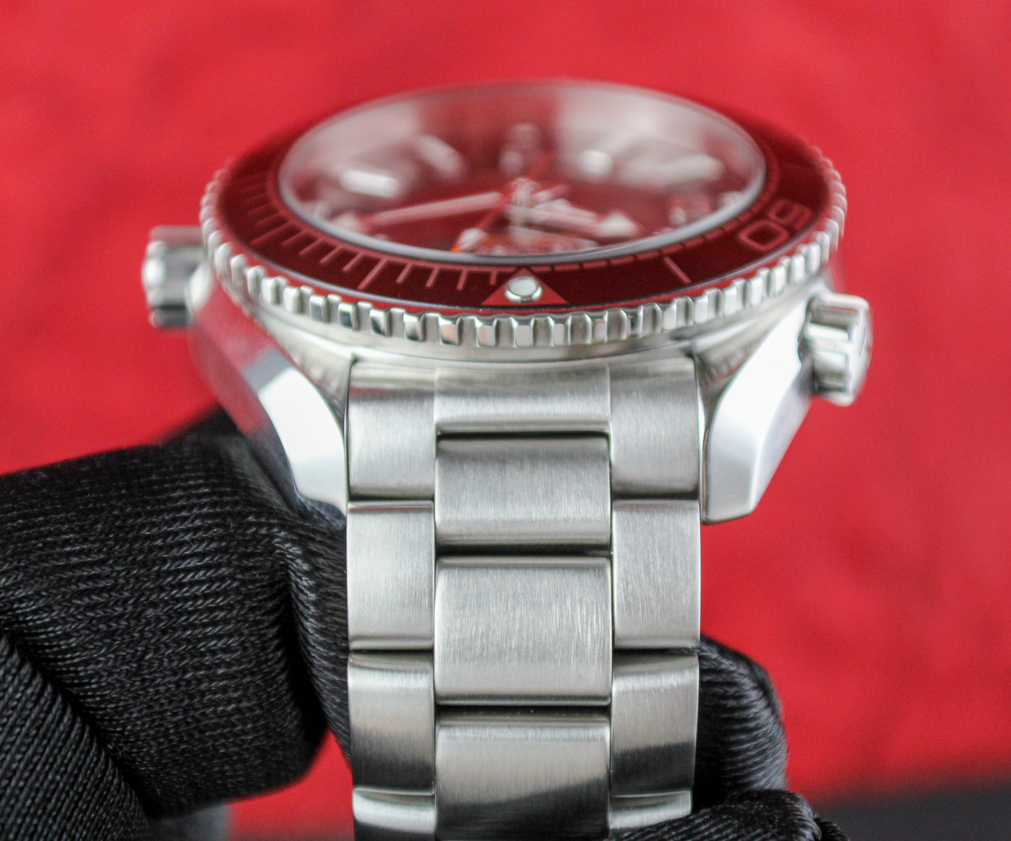 OMEGA Seamaster Planet Ocean 600M 215.30.40.20.01.001 Black Steel 39.5mm