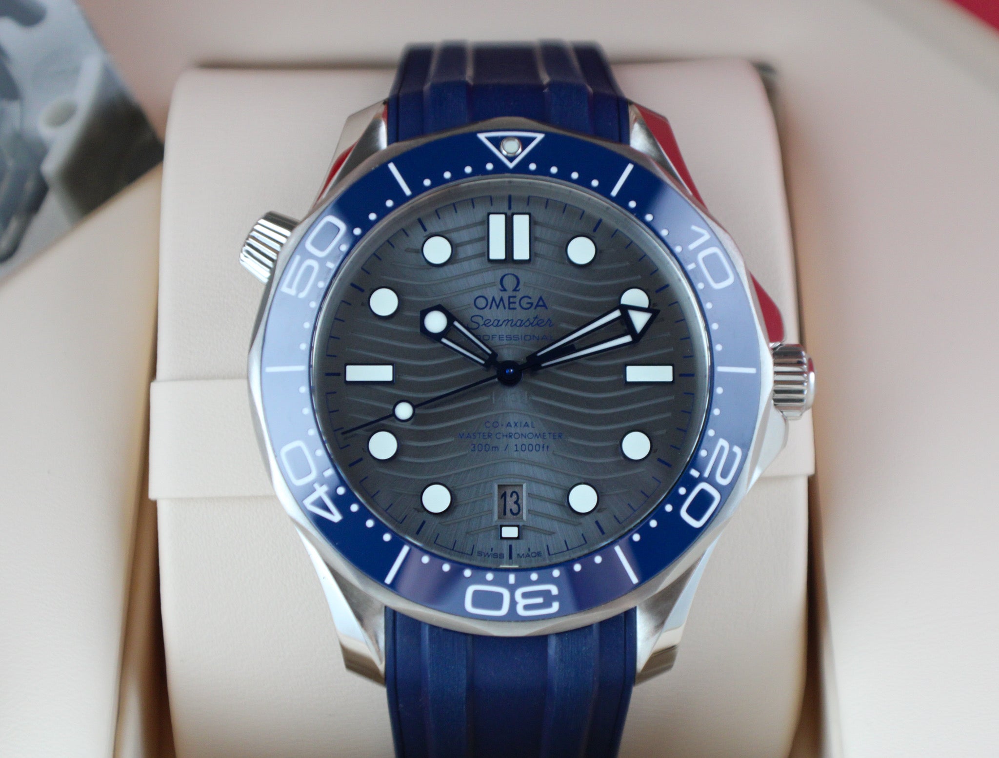 OMEGA Seamaster Diver 300M 210.30.42.20.06.001 Grey dial Blue 42 mm