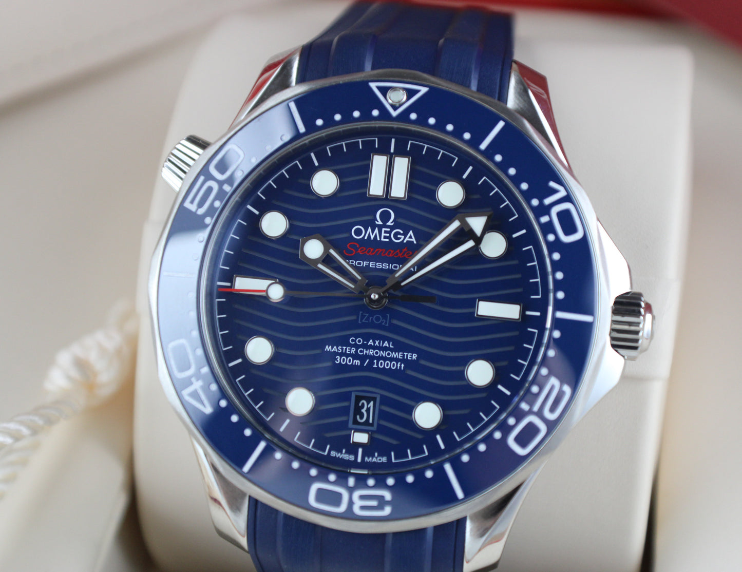OMEGA Seamaster Diver 300M 210.32.42.20.03.001 Blue Box & Papers Rubber & Tang buckle