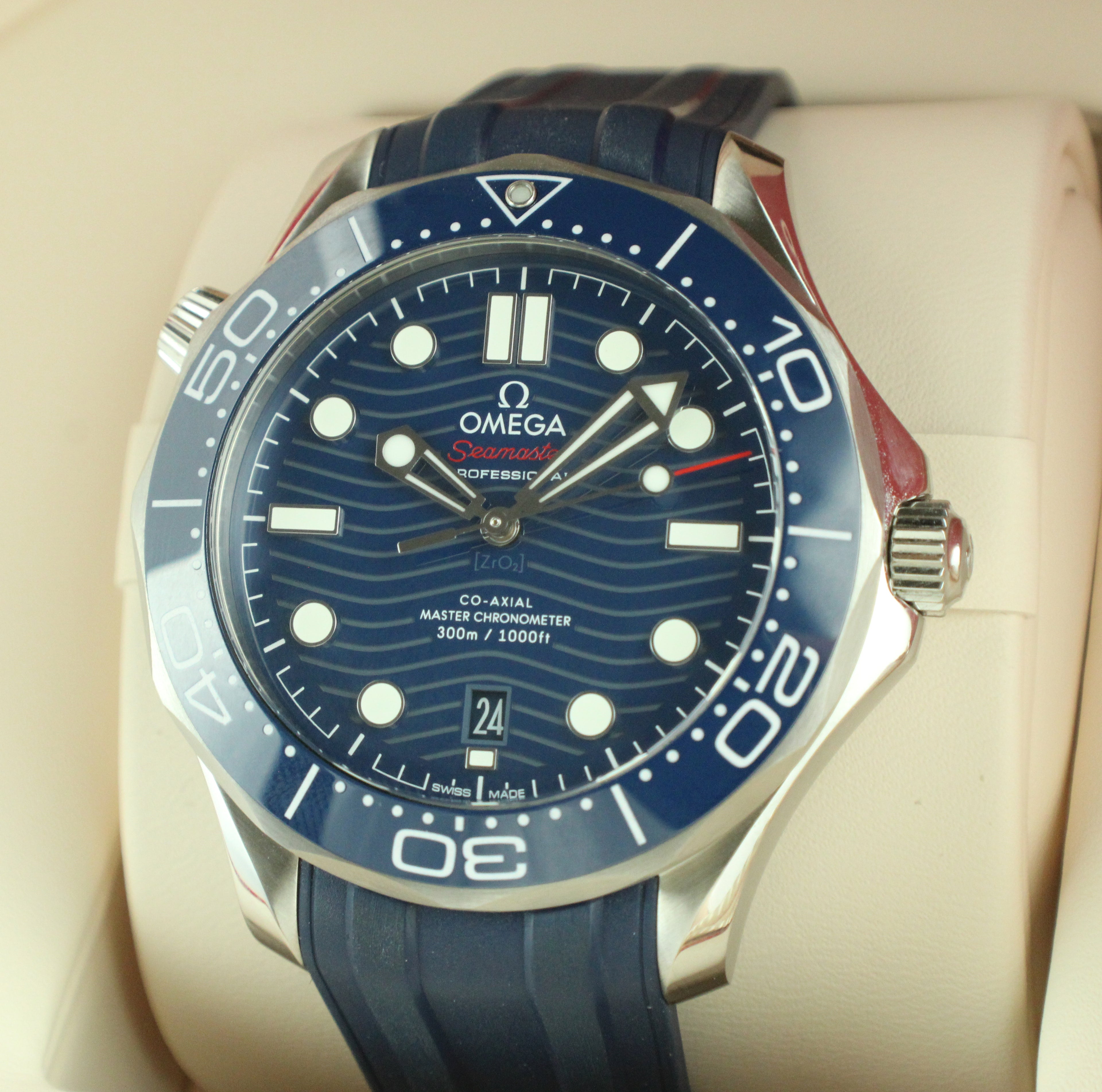 OMEGA Seamaster Diver 300M Blue Co-Axial 210.32.42.20.03.001