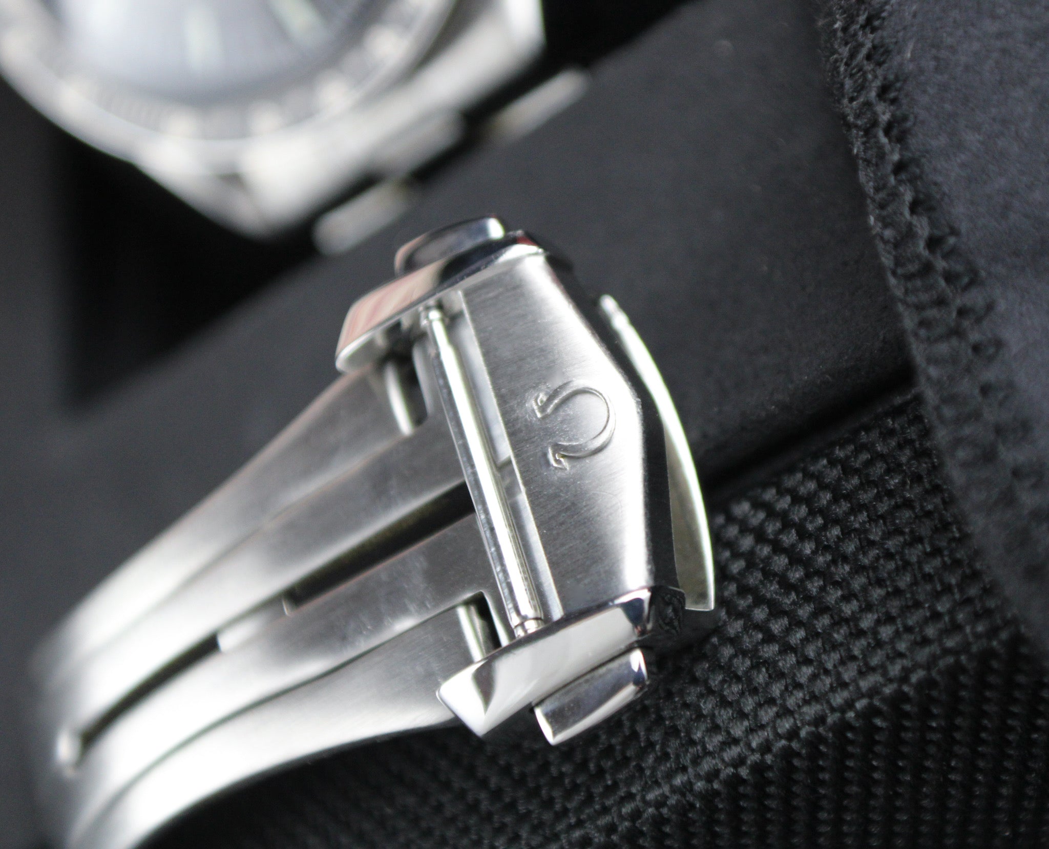 OMEGA Speedmaster Moonwatch Professional 310.32.42.50.01.001 Box & Papers