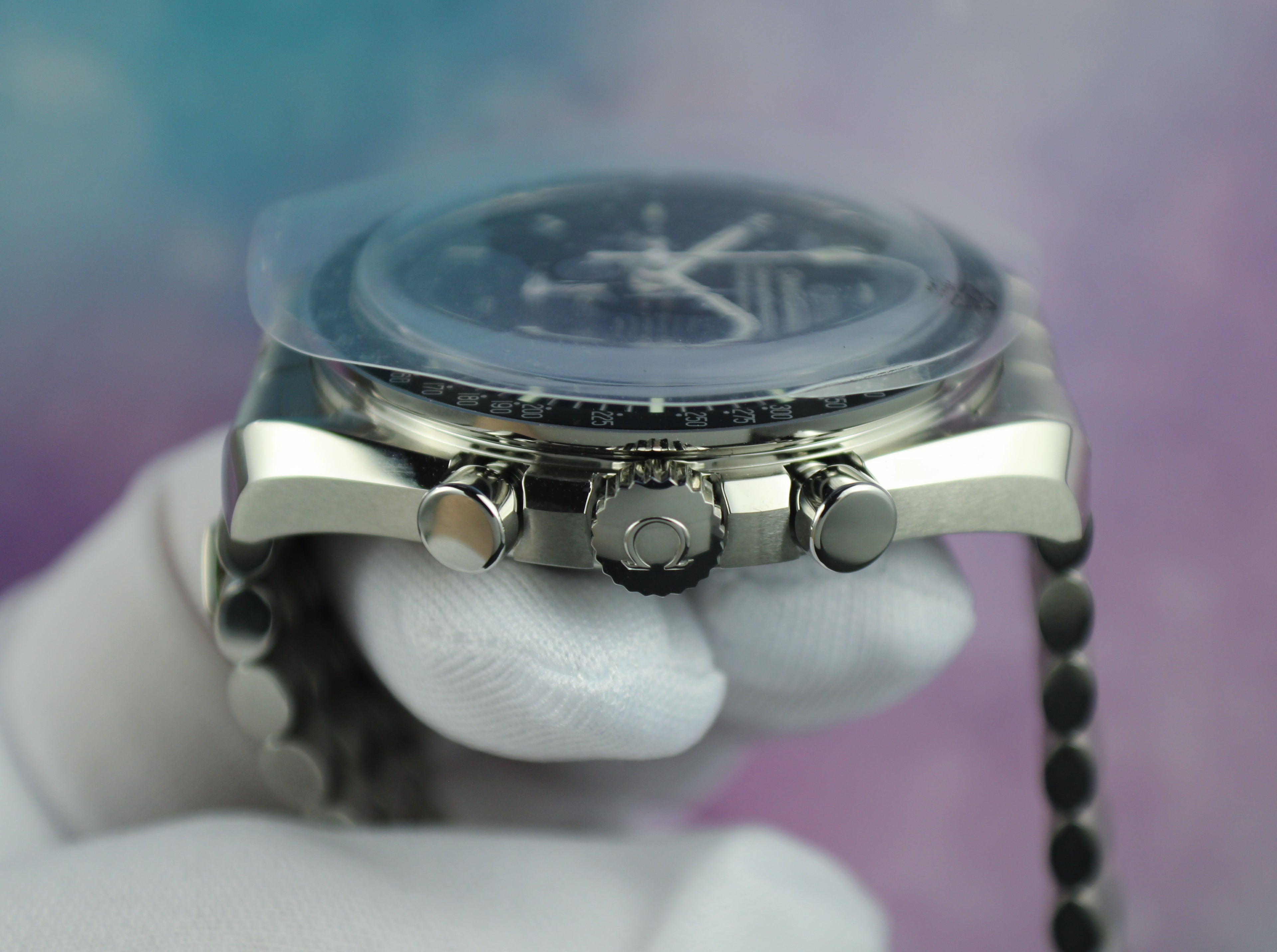 OMEGA Speedmaster Moonwatch Professional 310.30.42.50.01.001 Dominos Edition 2025