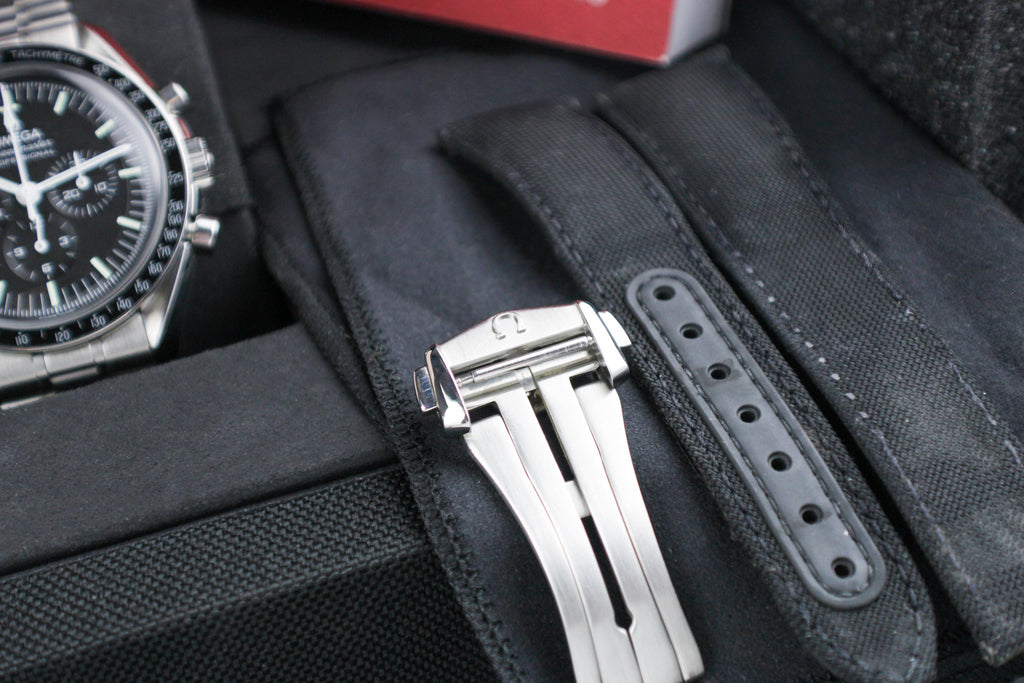 OMEGA Speedmaster Moonwatch Professional 310.32.42.50.01.001 Box & Papers