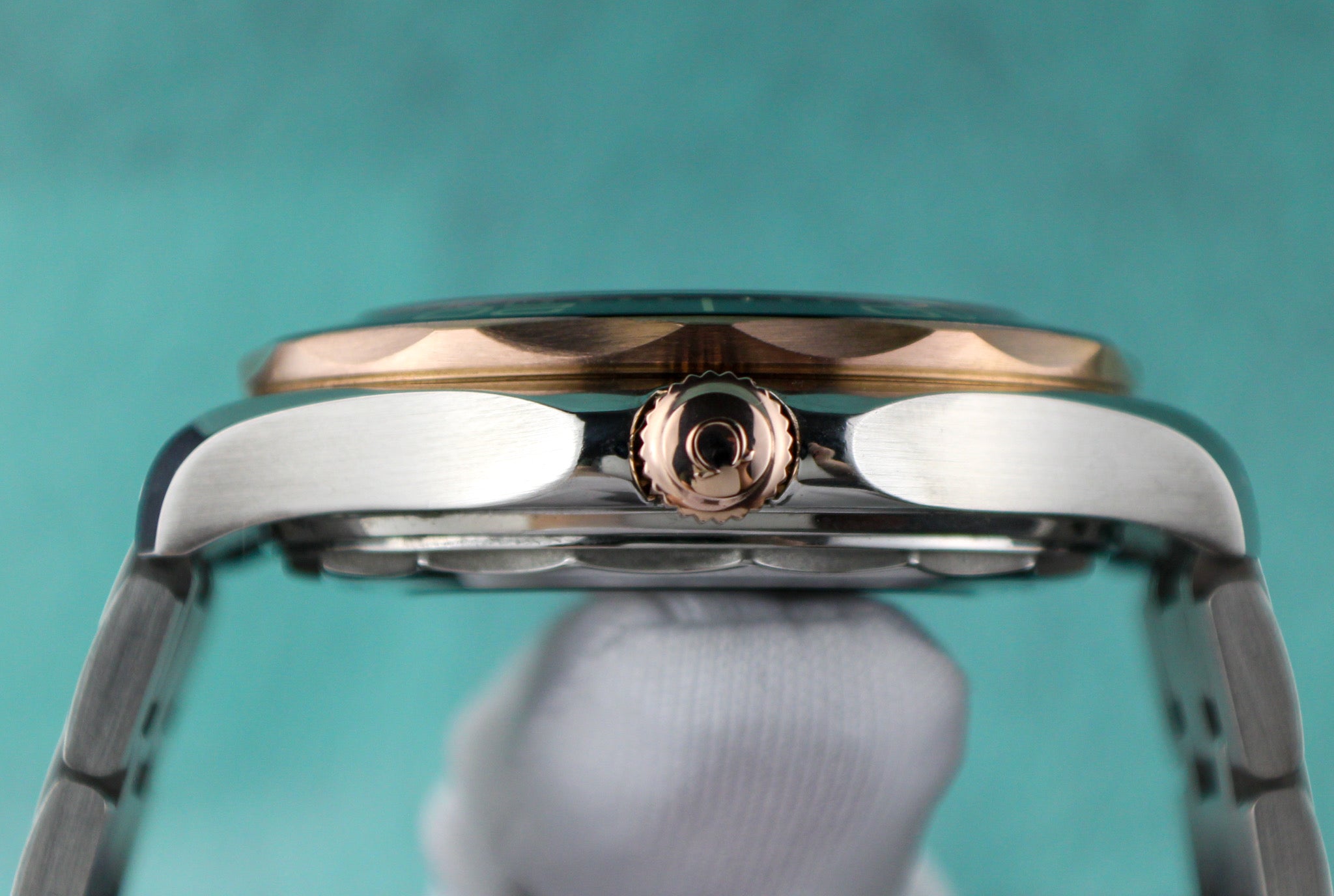 OMEGA Seamaster Diver 300M 210.22.42.20.01.002 18K Sedna Gold Bezel Steel Band