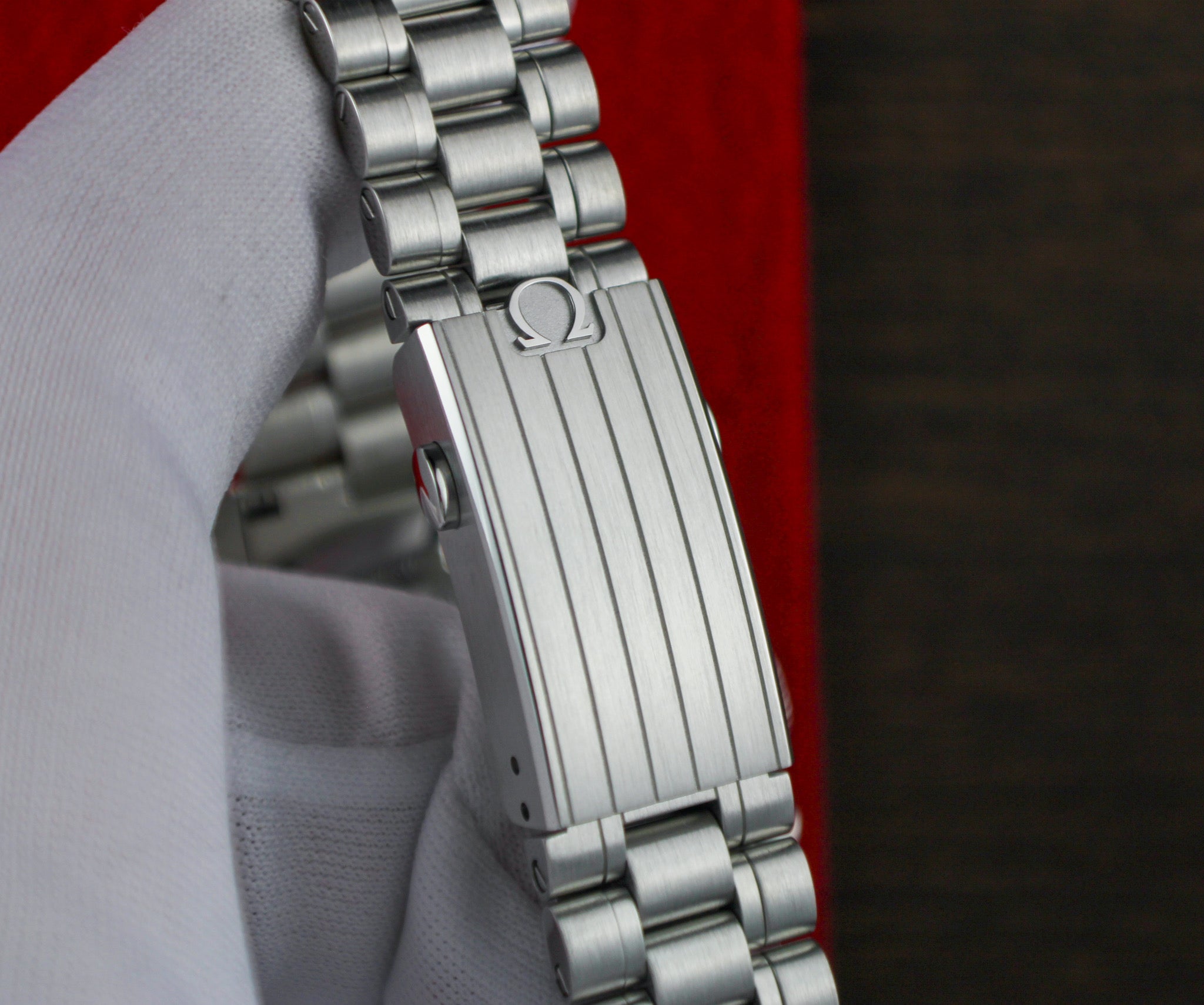 OMEGA Speedmaster Moonwatch Professional 310.32.42.50.01.001 Box & Papers