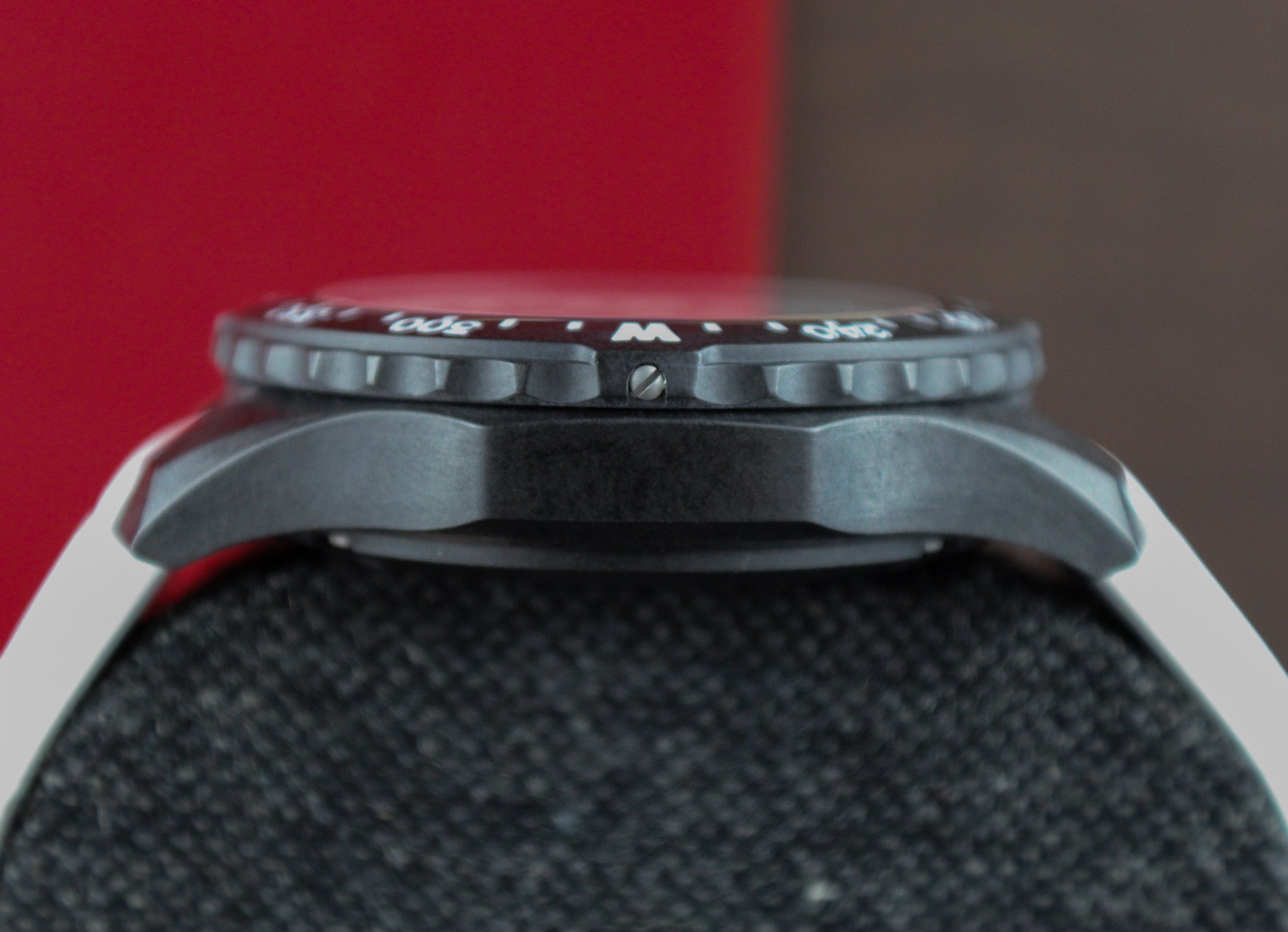 Breitling Endurance Pro 44mm X82310 Box & Papers Black Dial White Rubber Strap