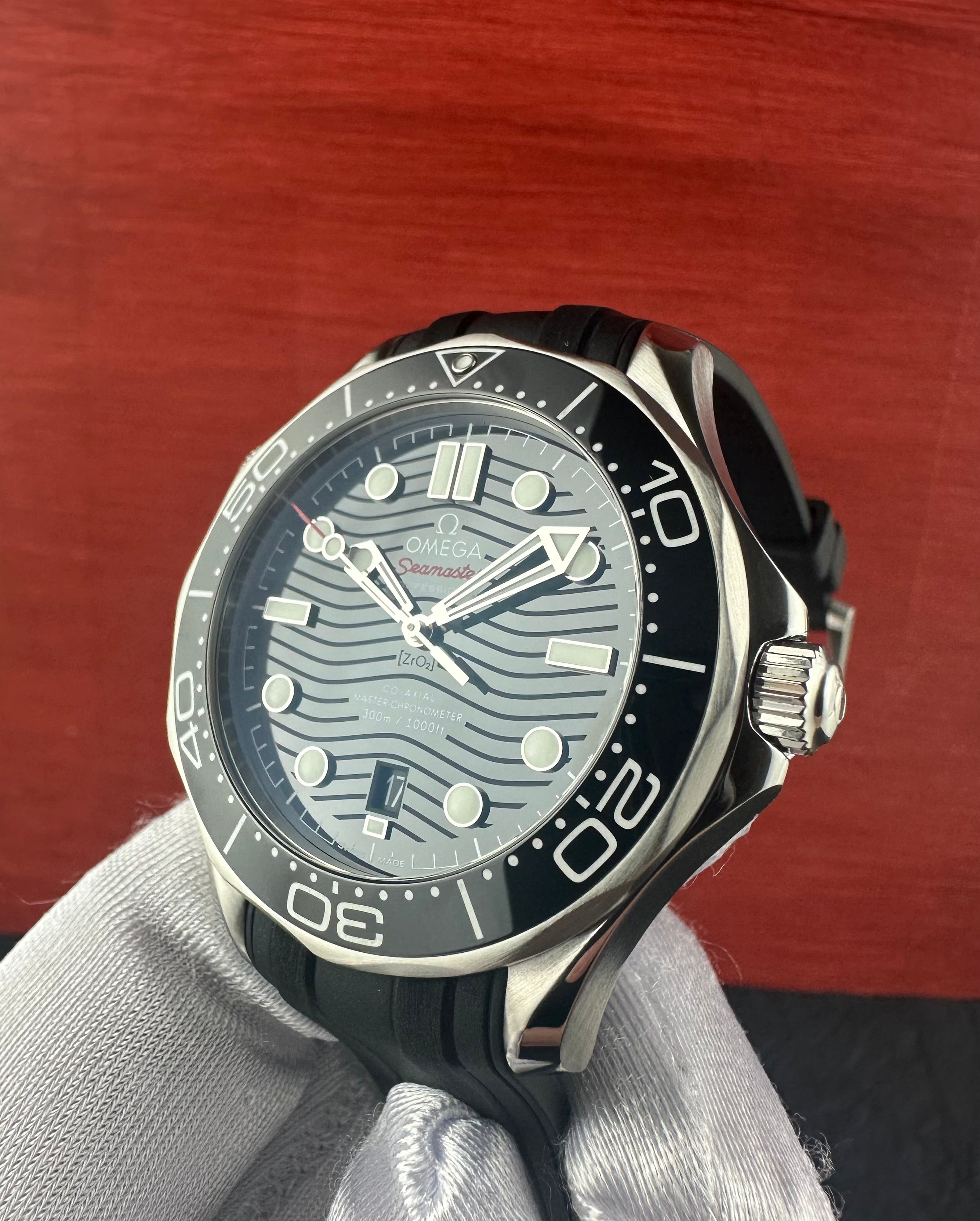OMEGA Seamaster Diver 300M 210.30.42.20.01.001 Black Dial Rubber Box & Papers
