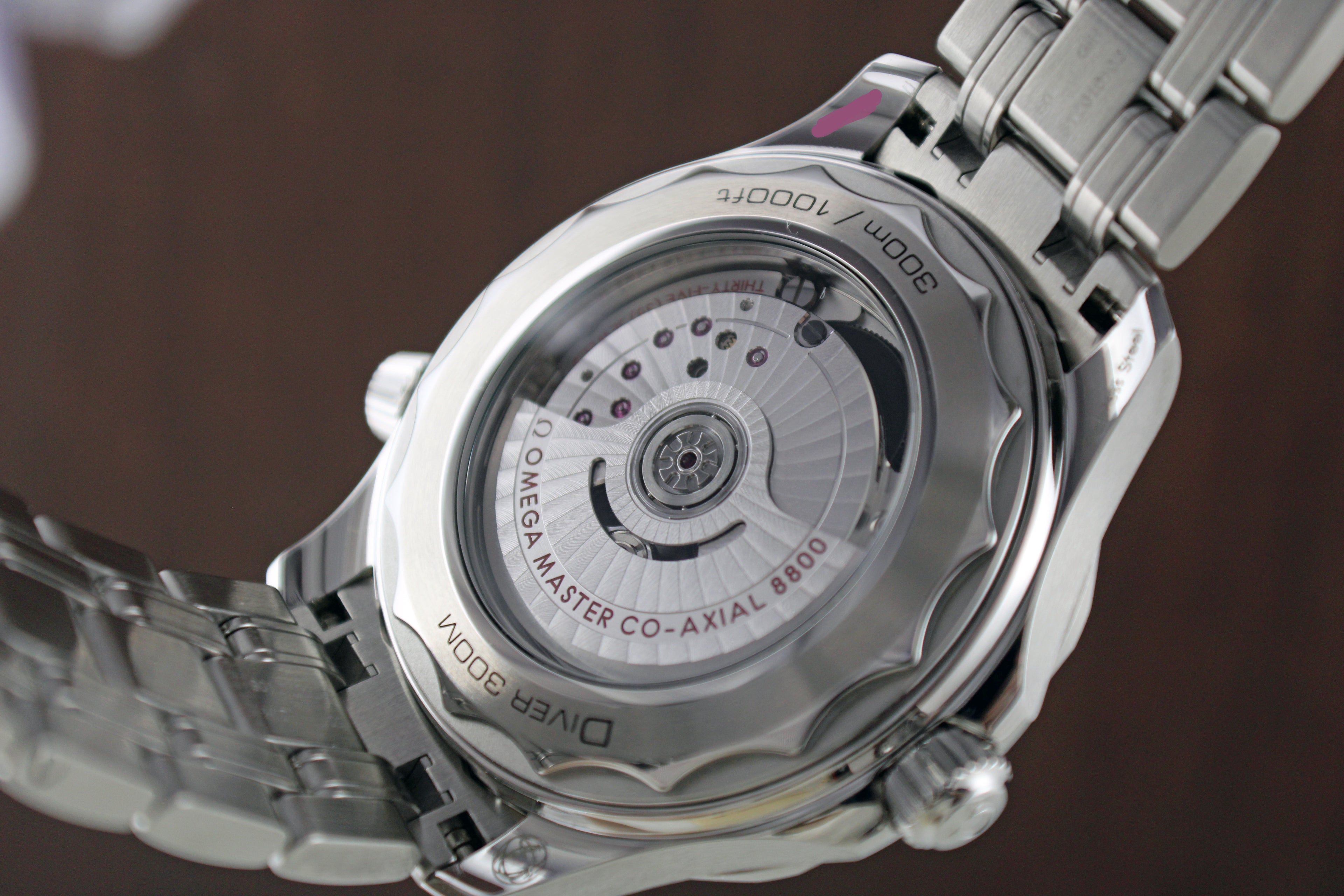 2025 OMEGA Seamaster Diver 300M 210.30.42.20.10.001 Green “Seaweed”