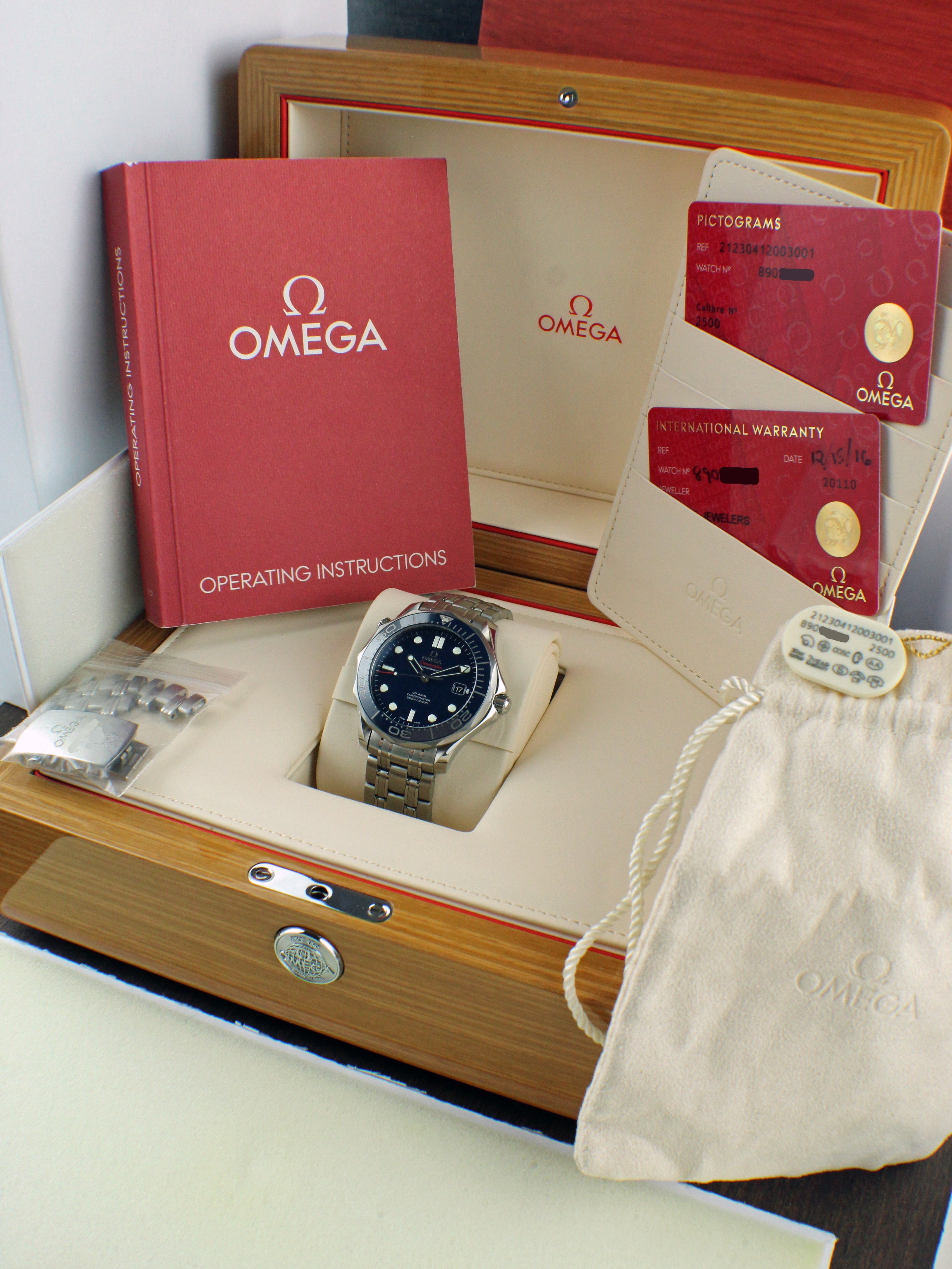 Omega Seamaster 300m Box & Papers 212.30.41.20.03.001