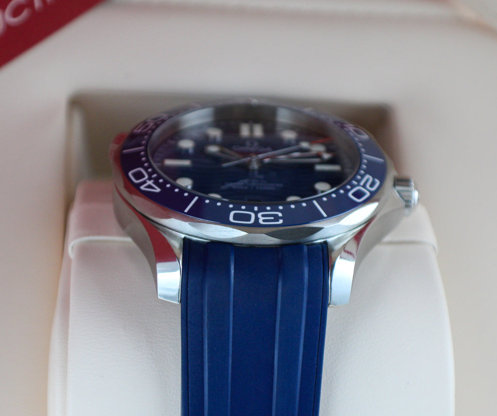 Omega Seamaster Diver 300M 210.32.42.20.03.001 Blue Wave Dial Box & Papers