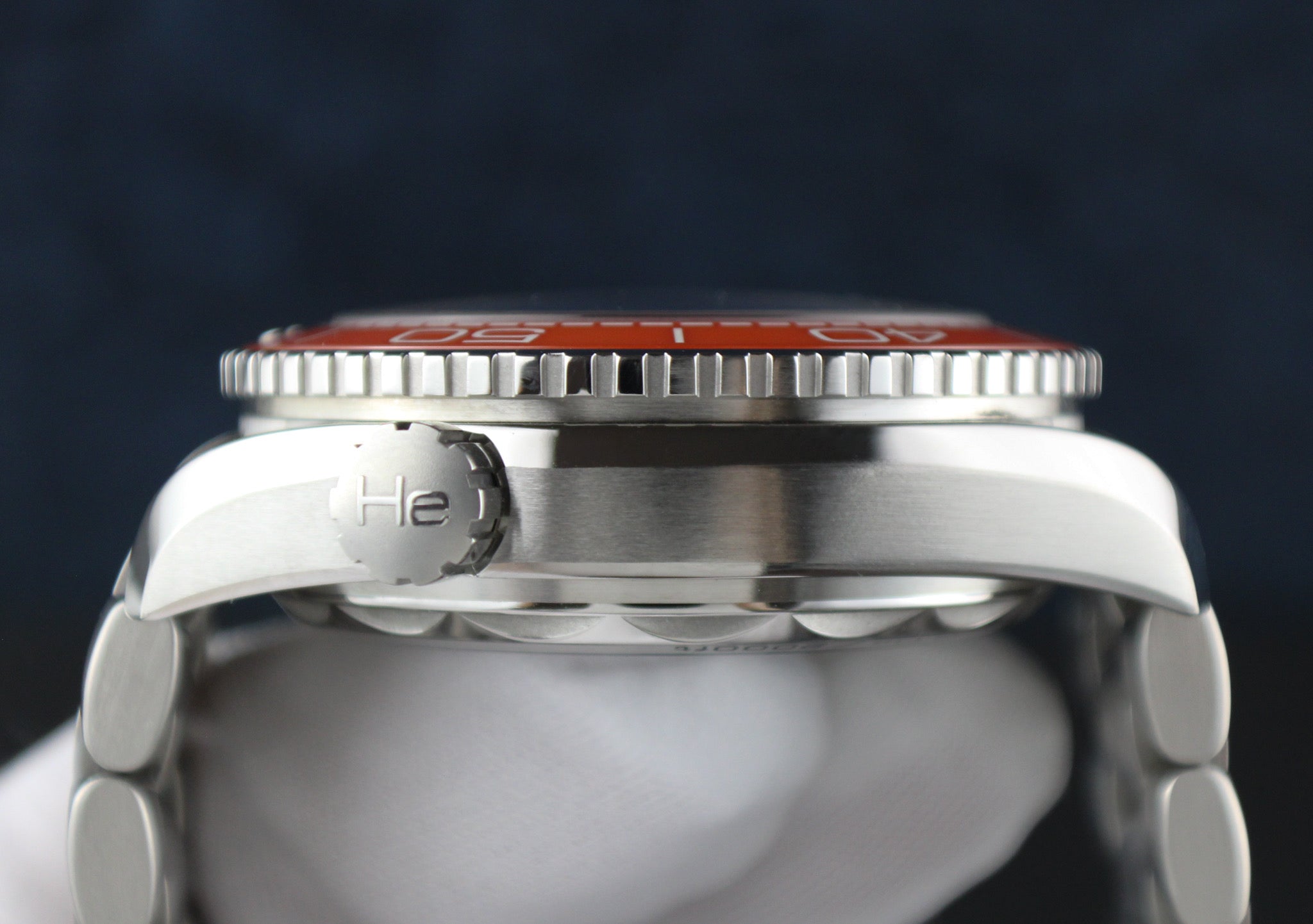 Omega Seamaster Planet Ocean 600M 215.30.44.21.04.001 Box & Papers “Creamsicle”