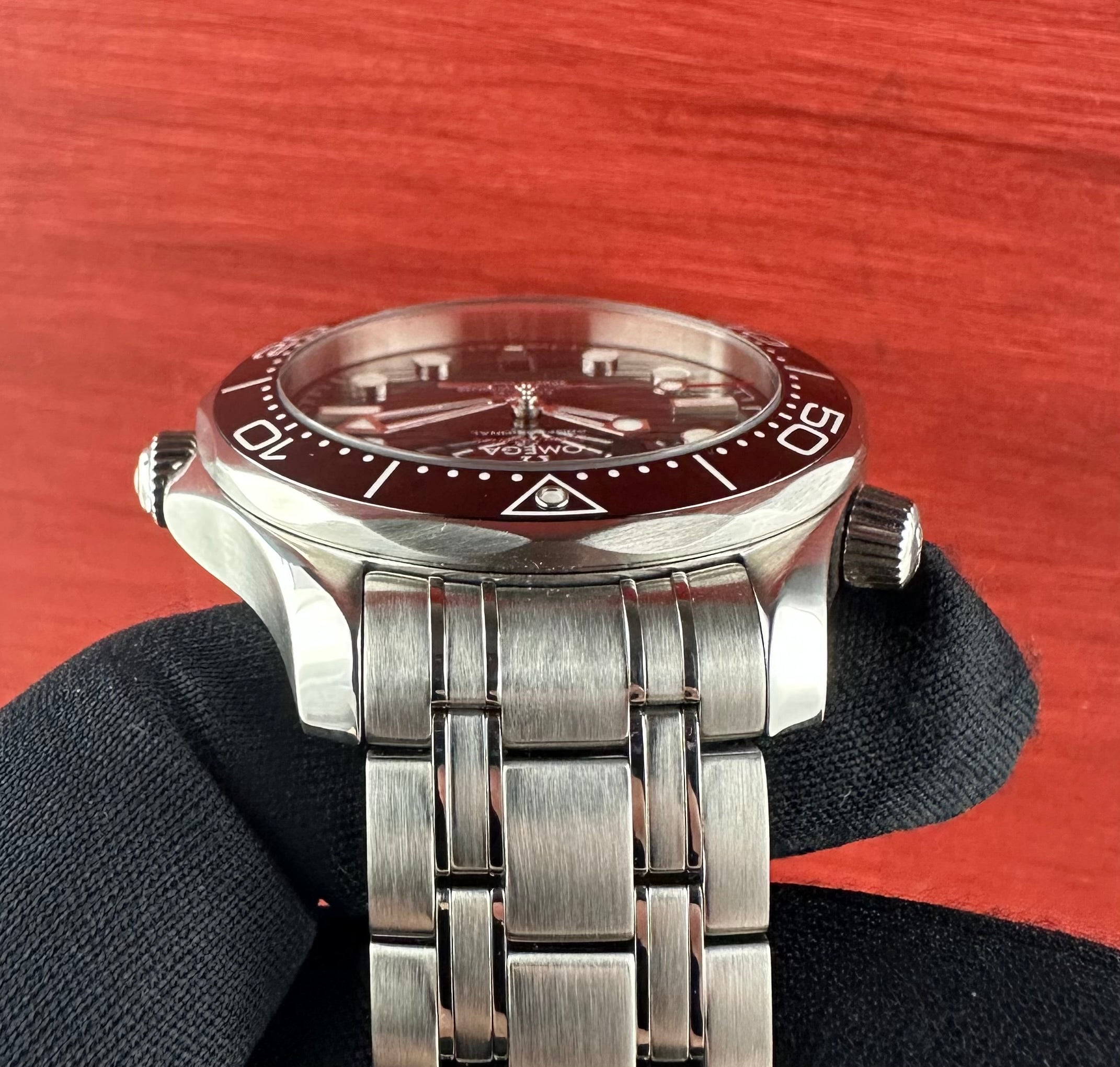 OMEGA Seamaster Diver 300M 210.30.42.20.01.001 Black Box & Papers