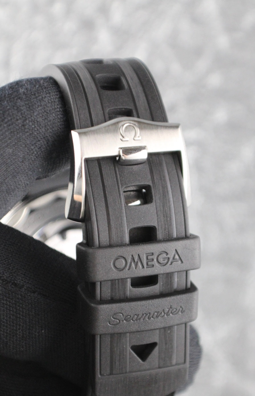 OMEGA Seamaster Diver 300M 210.32.42.20.04.001 White Dial OEM Rubber Strap