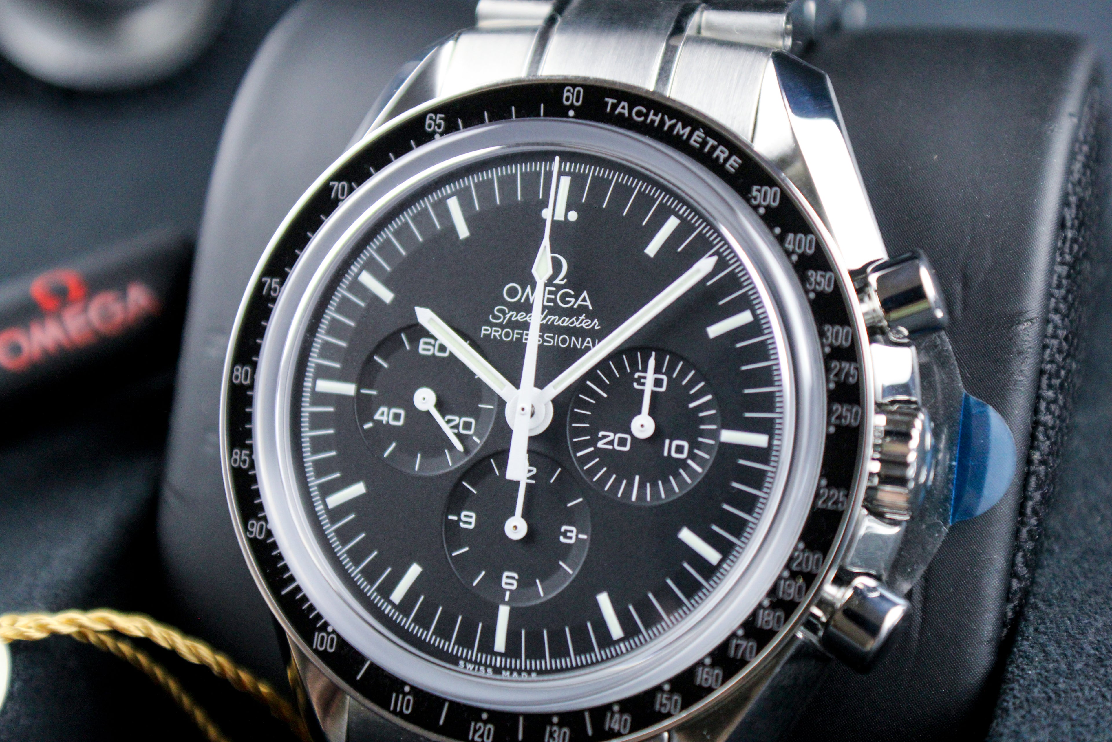 OMEGA Speedmaster Moonwatch Professional 42mm 311.33.42.30.01.002 Big Box Complete Set 4 OEM Bands