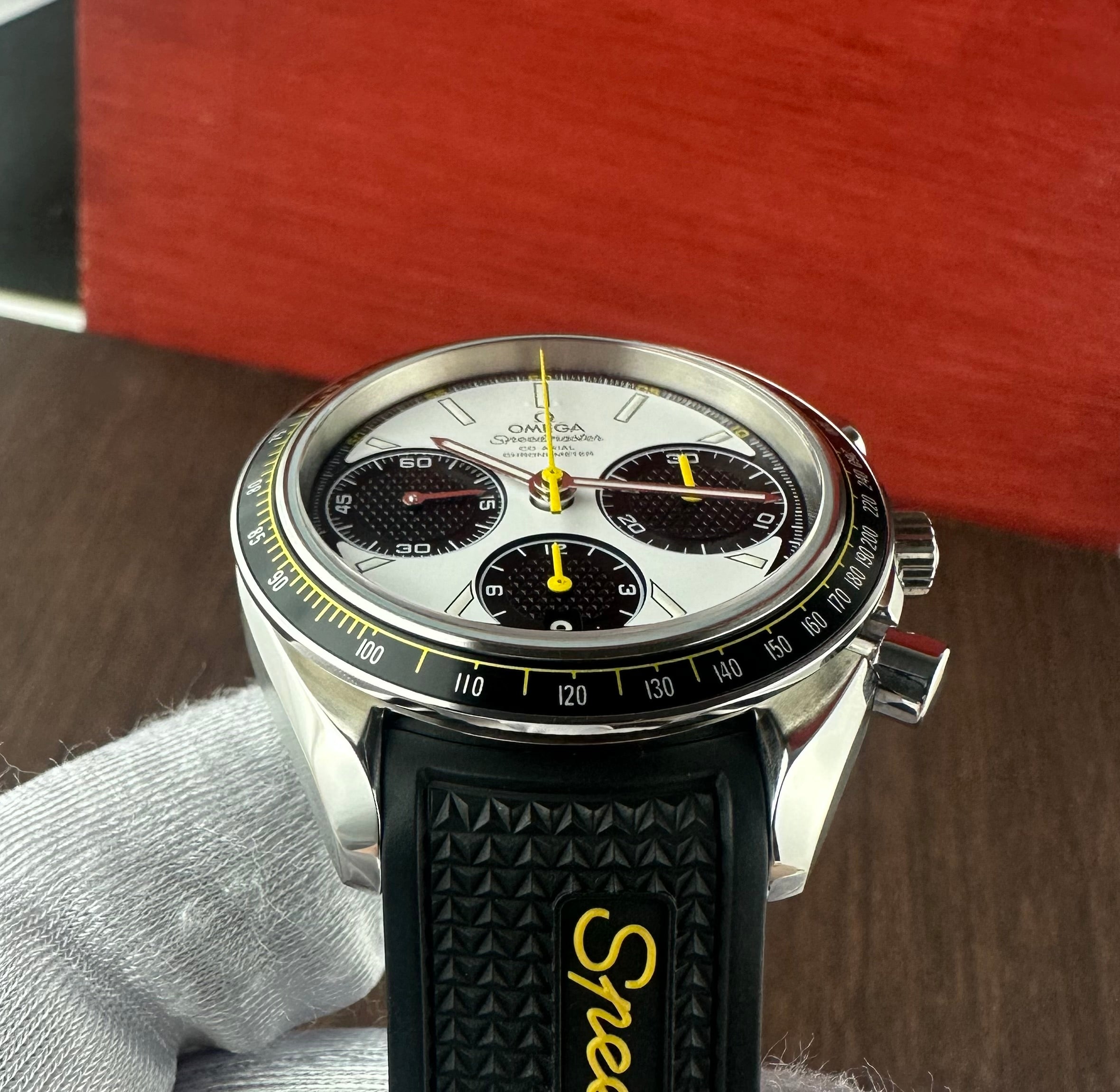Omega Speedmaster Racing 40mm