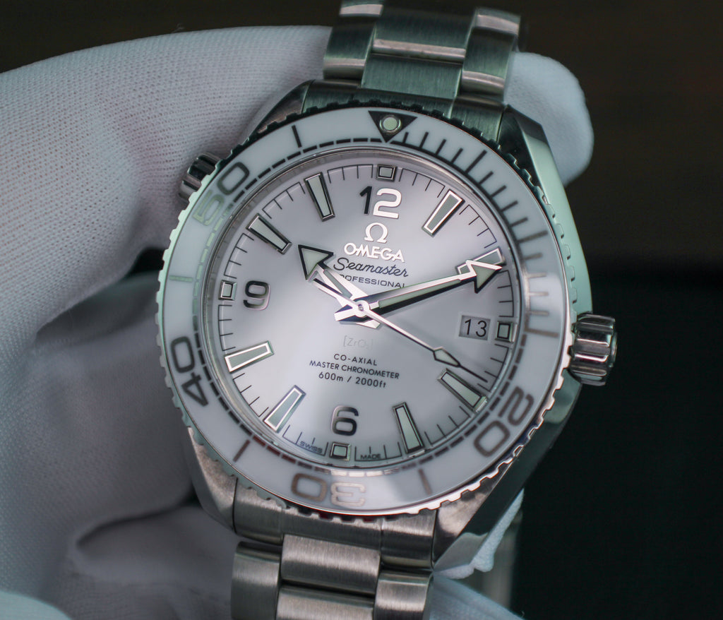 OMEGA Seamaster Planet Ocean 600M 215.30.40.20.04.001 White Dial Ceramic