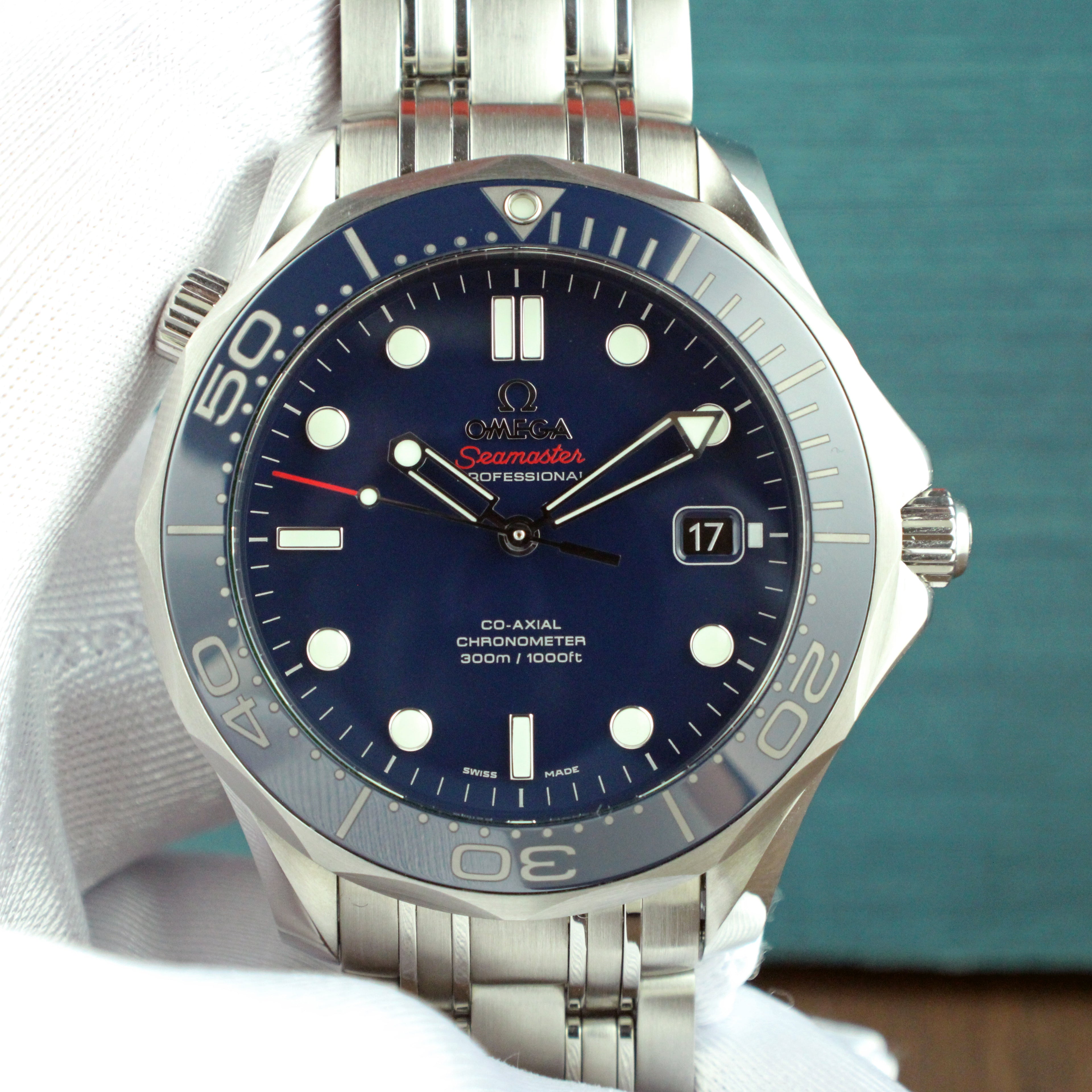 Omega Seamaster 300m Box & Papers 212.30.41.20.03.001