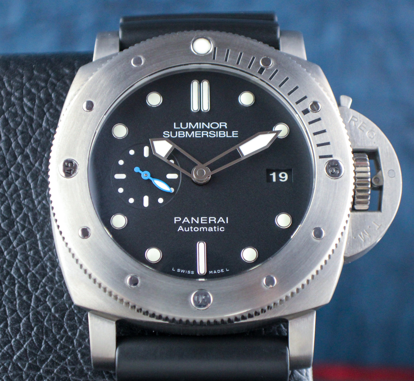 Panerai Luminor Submersible PAM01305 47mm Titanium Black dial