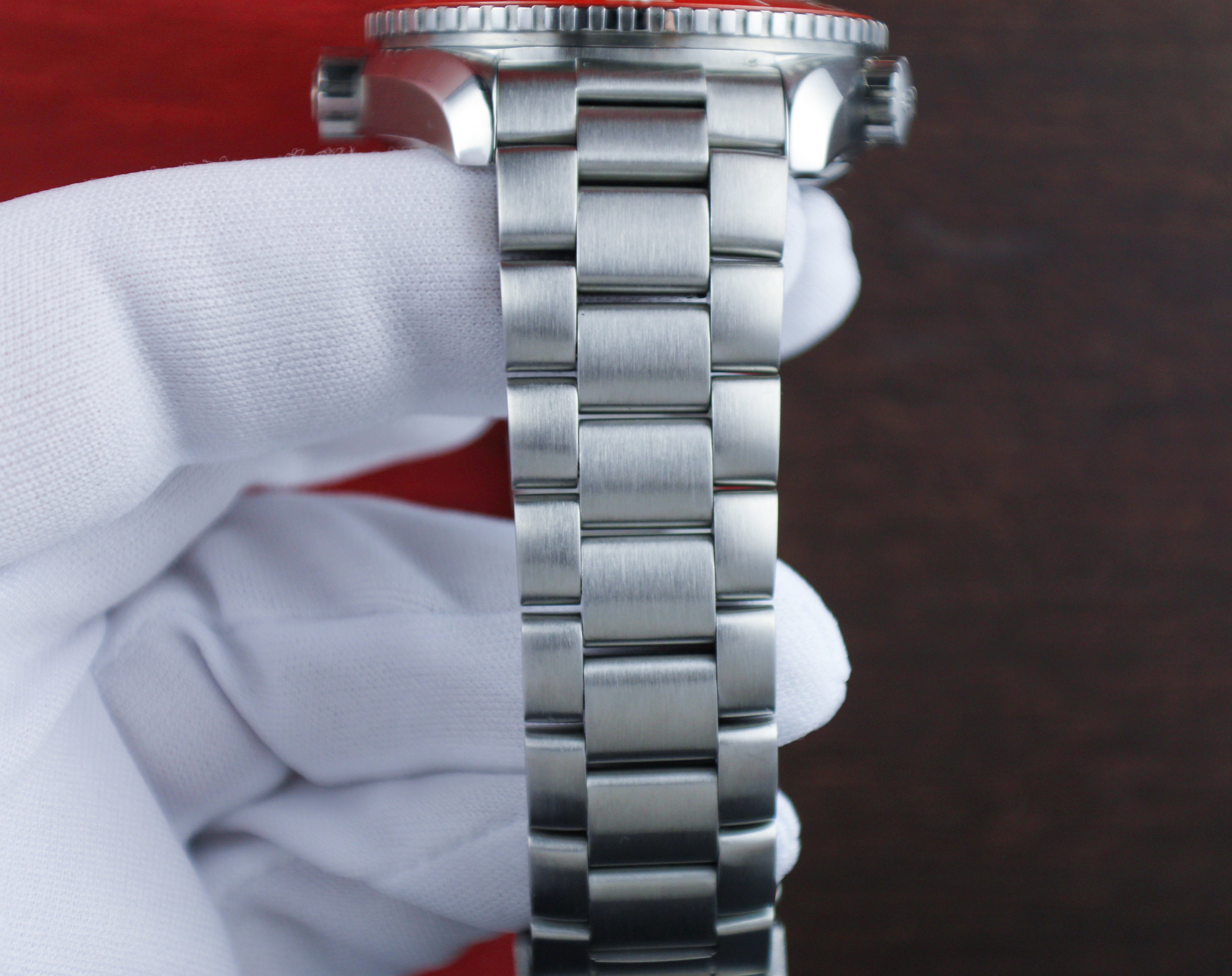 Omega Seamaster Planet Ocean 600M 215.30.44.21.04.001 “Creamsicle” White Dial Orange Bezel
