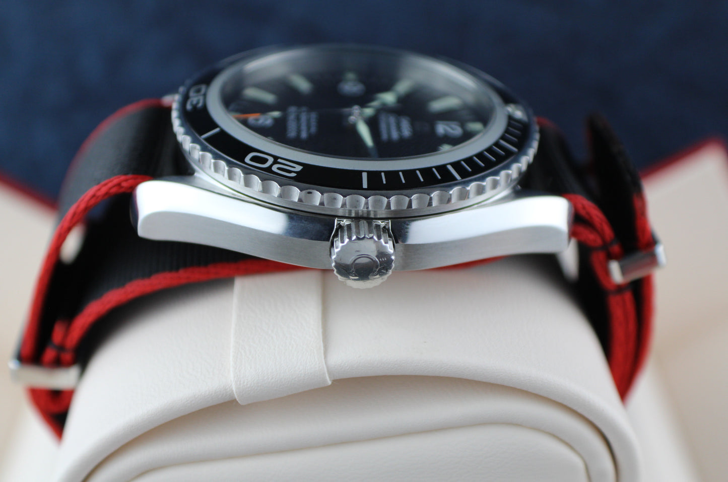 OMEGA Seamaster Planet Ocean 600M 2200.50.00 New OEM NATO Strap Box