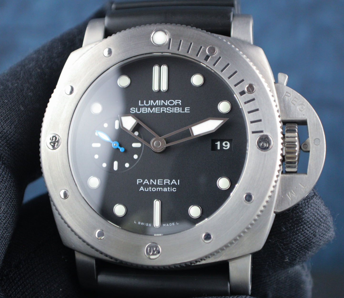 Panerai Luminor Submersible PAM01305 47mm Titanium Black dial