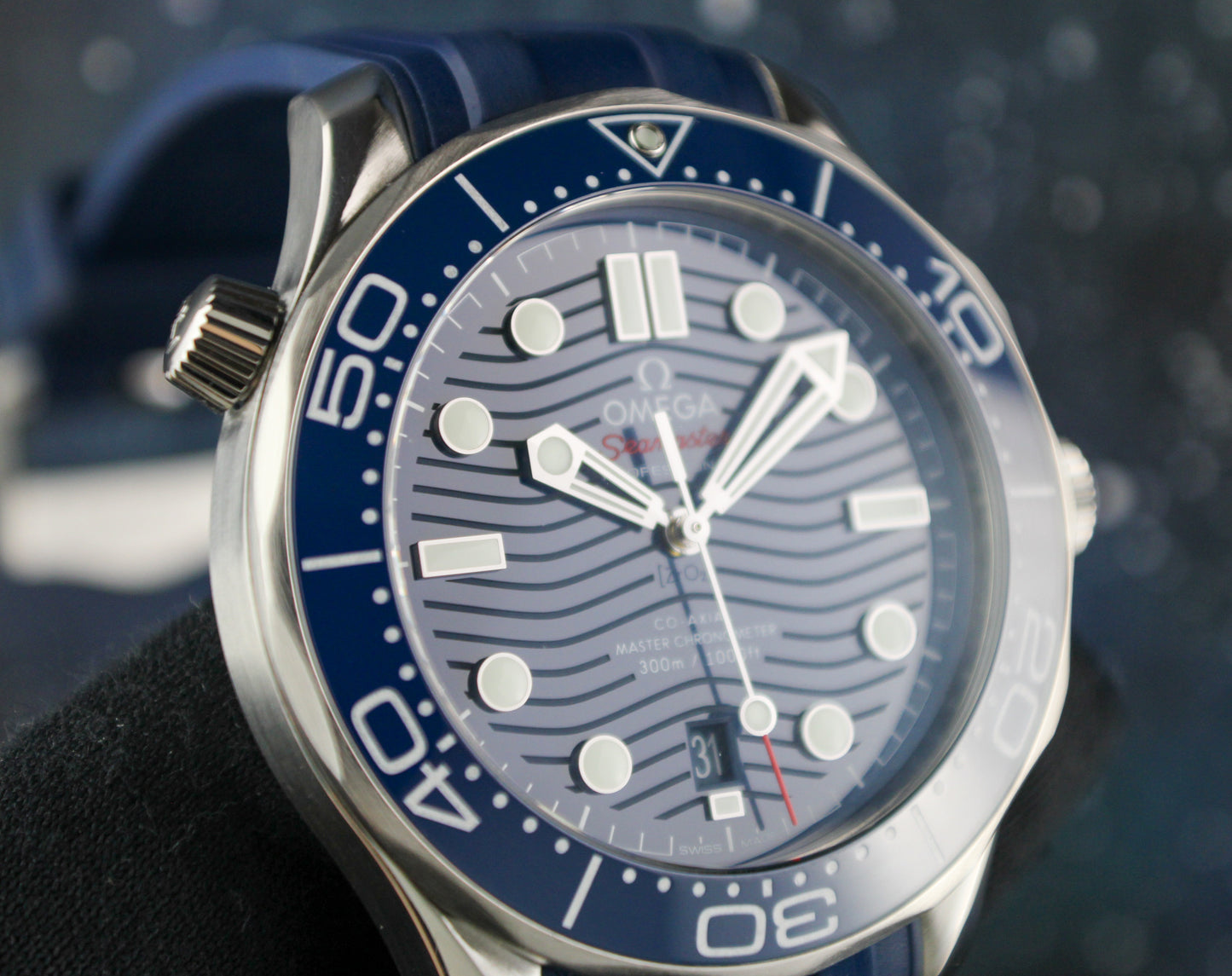 OMEGA Seamaster Diver 300M 210.32.42.20.03.001 Blue Box & Papers Rubber & Tang buckle