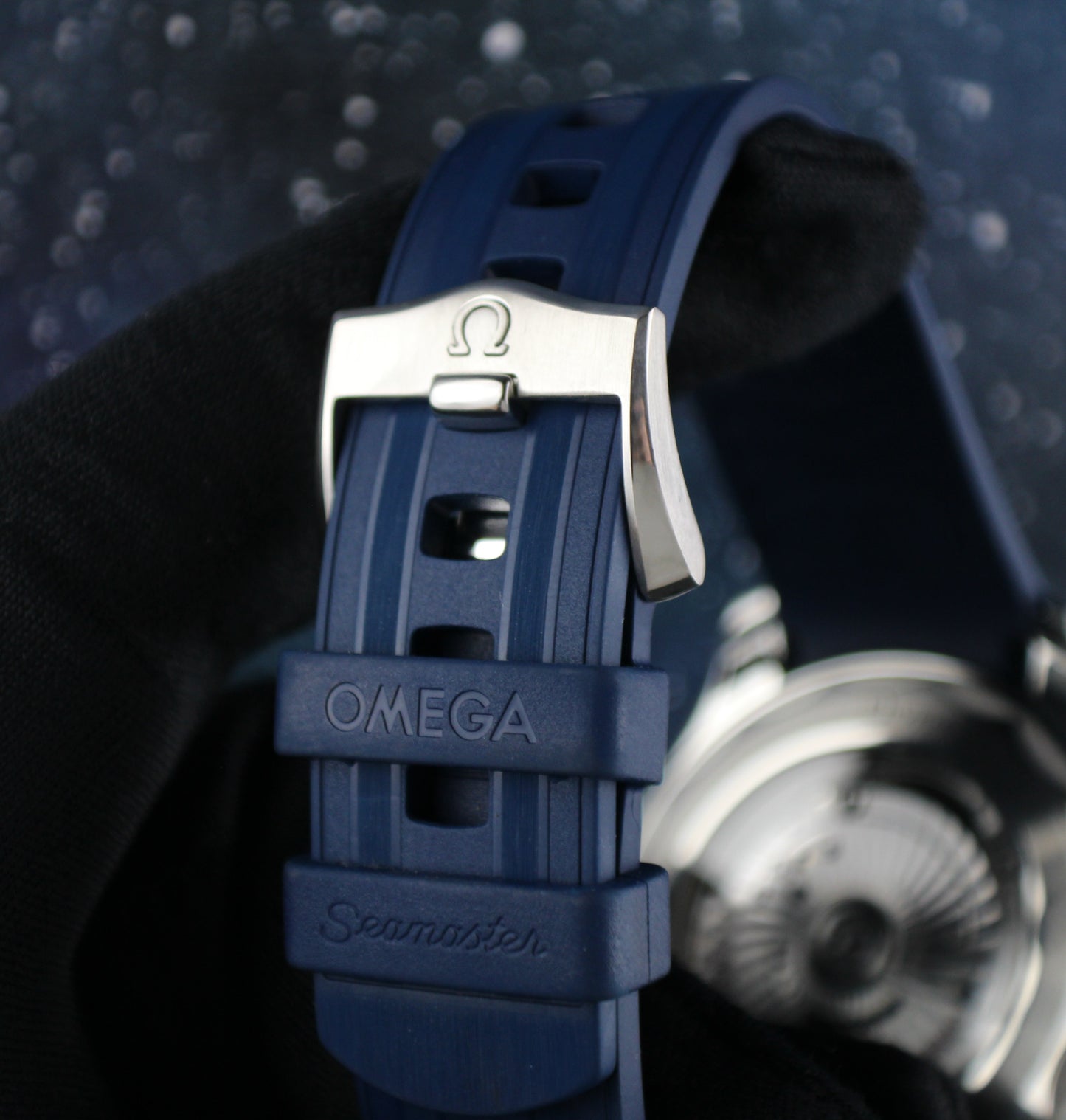 OMEGA Seamaster Diver 300M 210.32.42.20.03.001 Blue Box & Papers Rubber & Tang buckle
