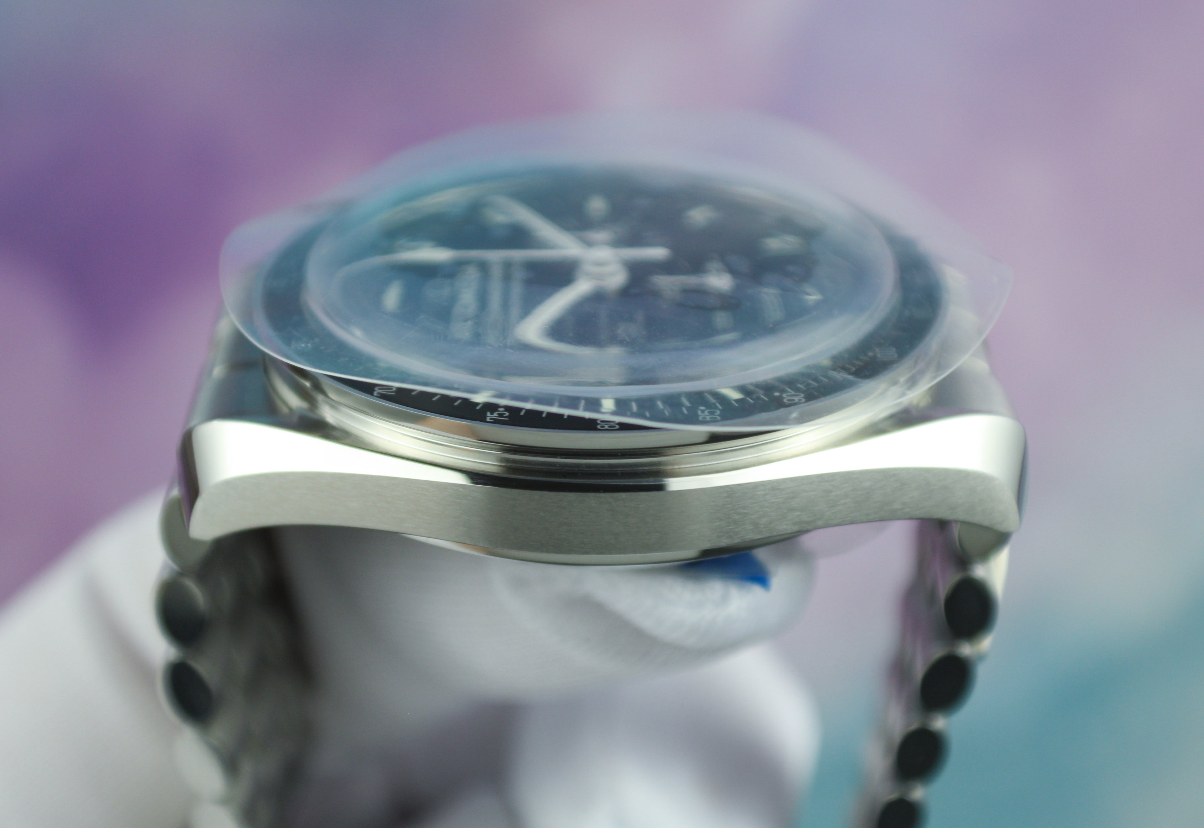 OMEGA Speedmaster Moonwatch Professional 310.30.42.50.01.001 Dominos Edition 2025