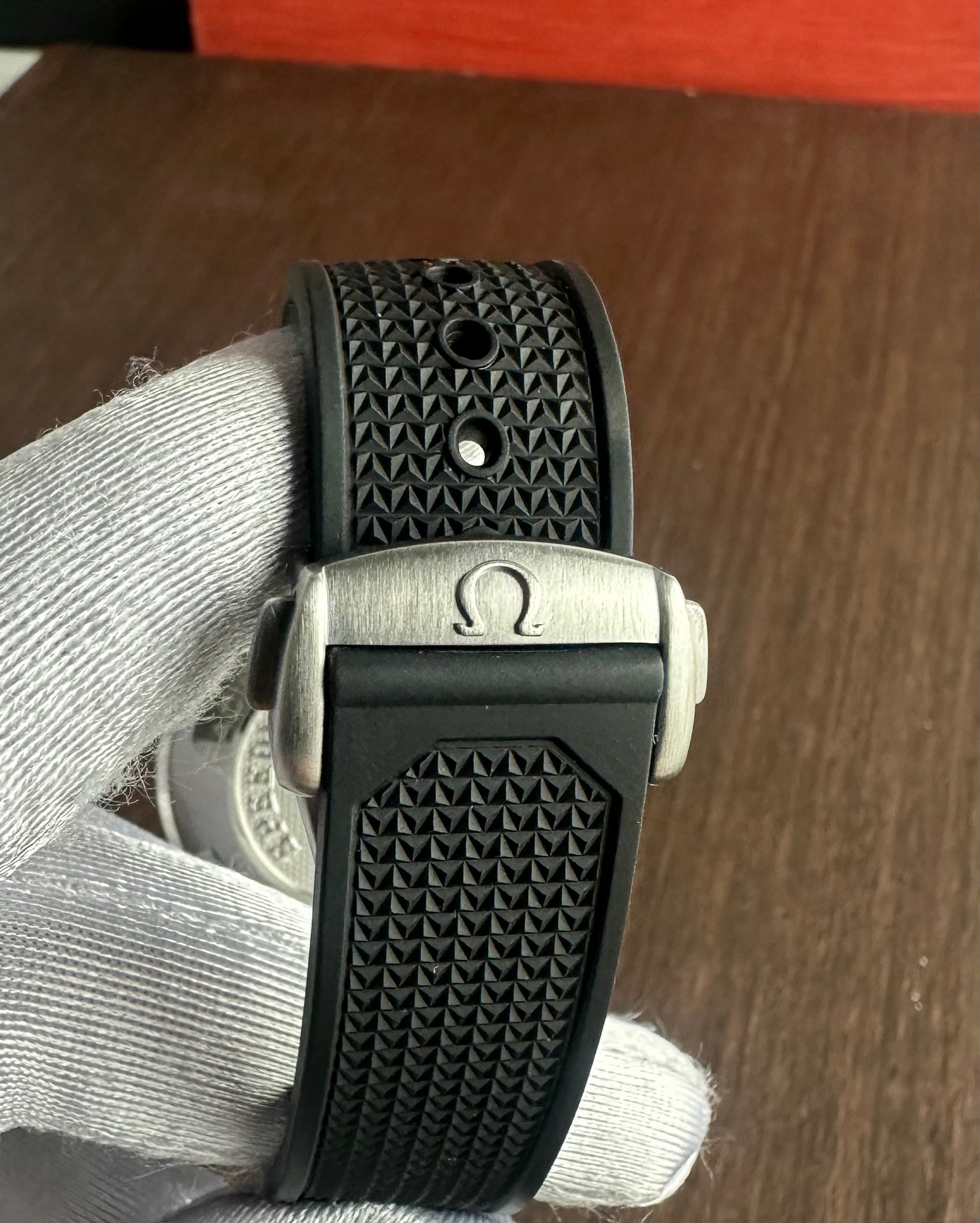 Omega Speedmaster Racing 40mm