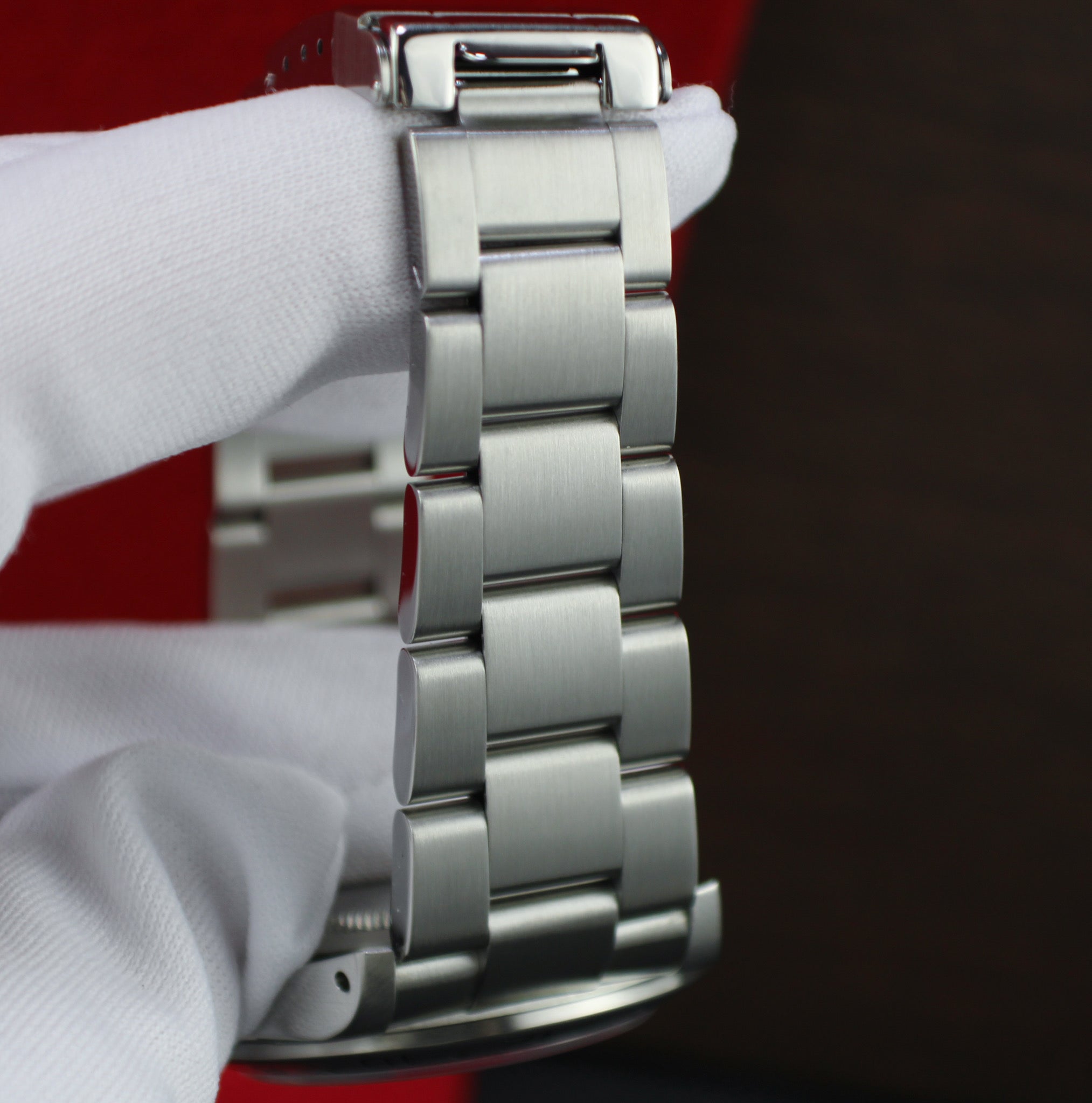 Rolex Explorer II Polar 16570 White Dial 40mm Stainless Steel Oyster Box