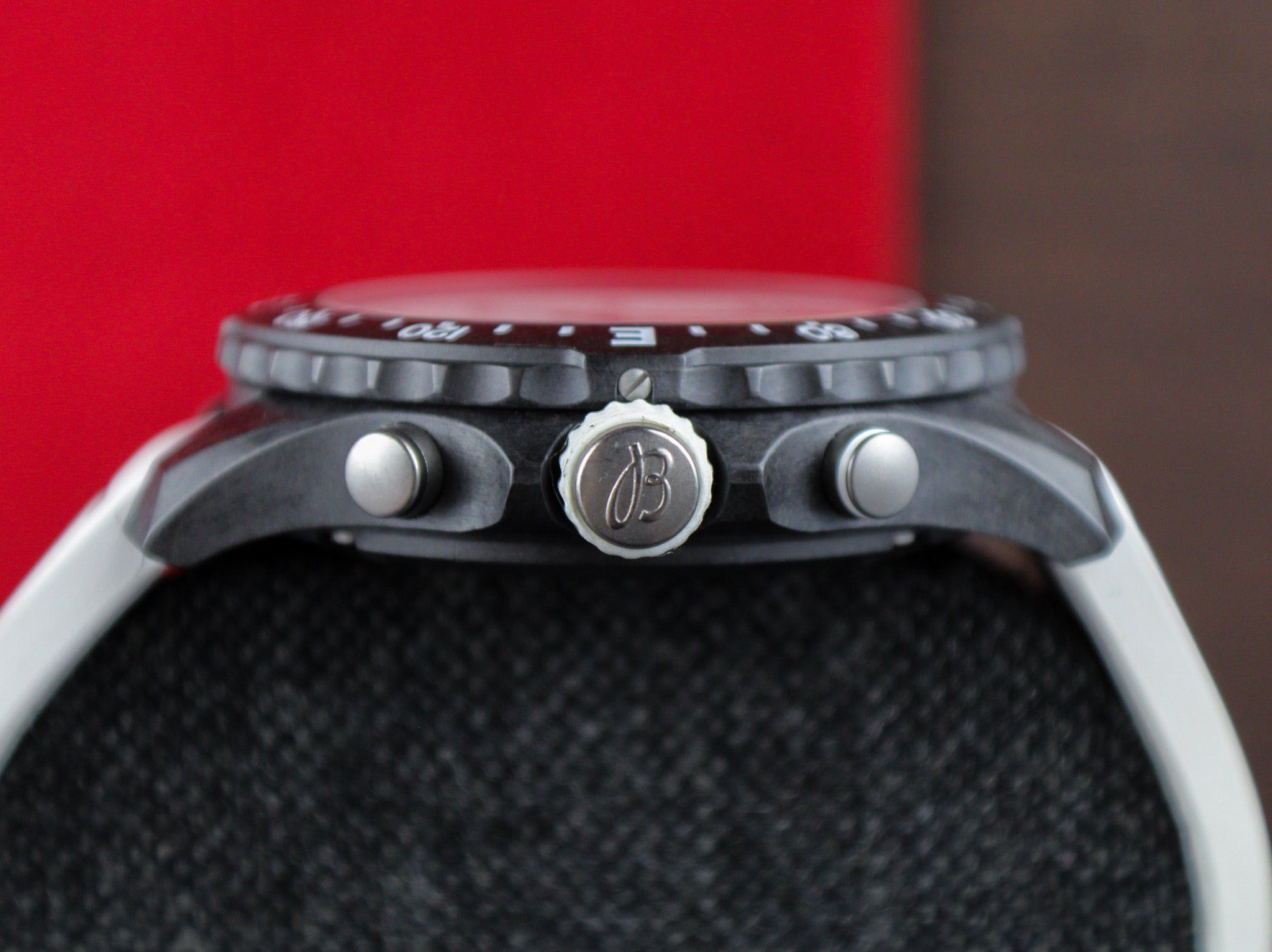 Breitling Endurance Pro 44mm X82310 Box & Papers Black Dial White Rubber Strap