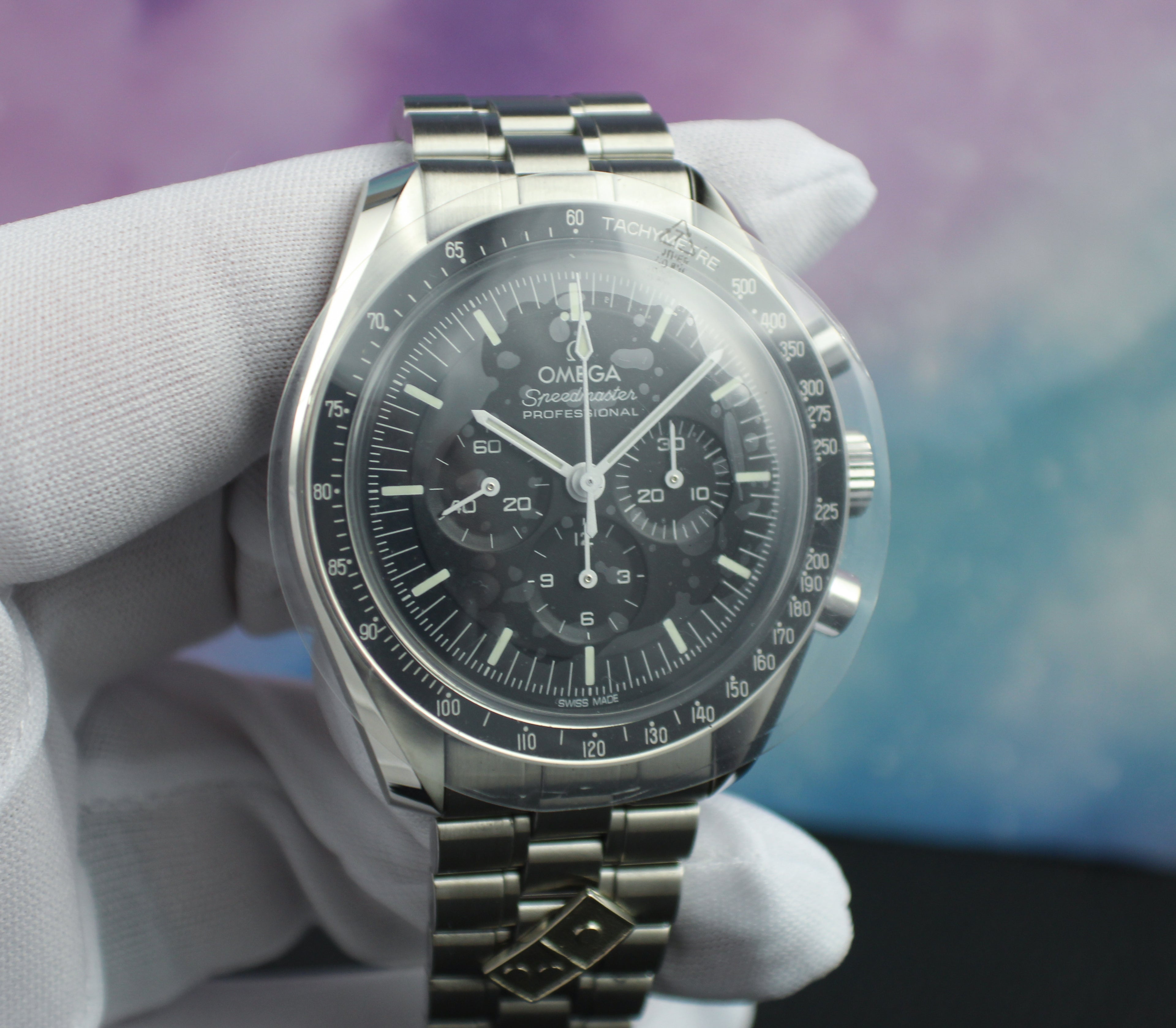 OMEGA Speedmaster Moonwatch Professional 310.30.42.50.01.001 Dominos Edition 2025