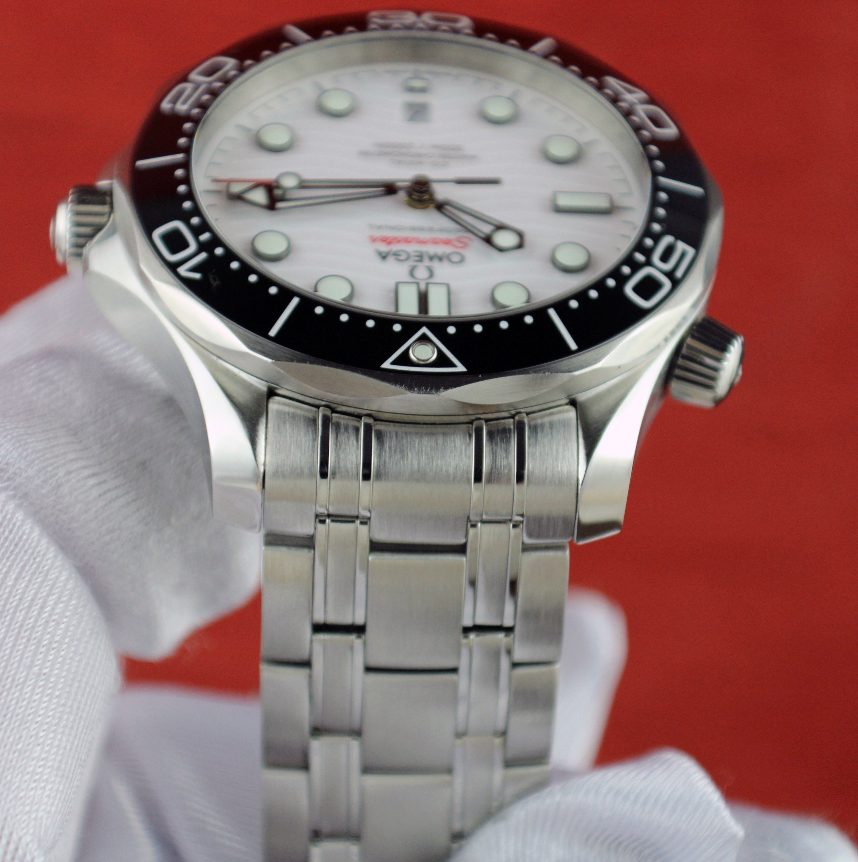 Omega Seamaster - White dial