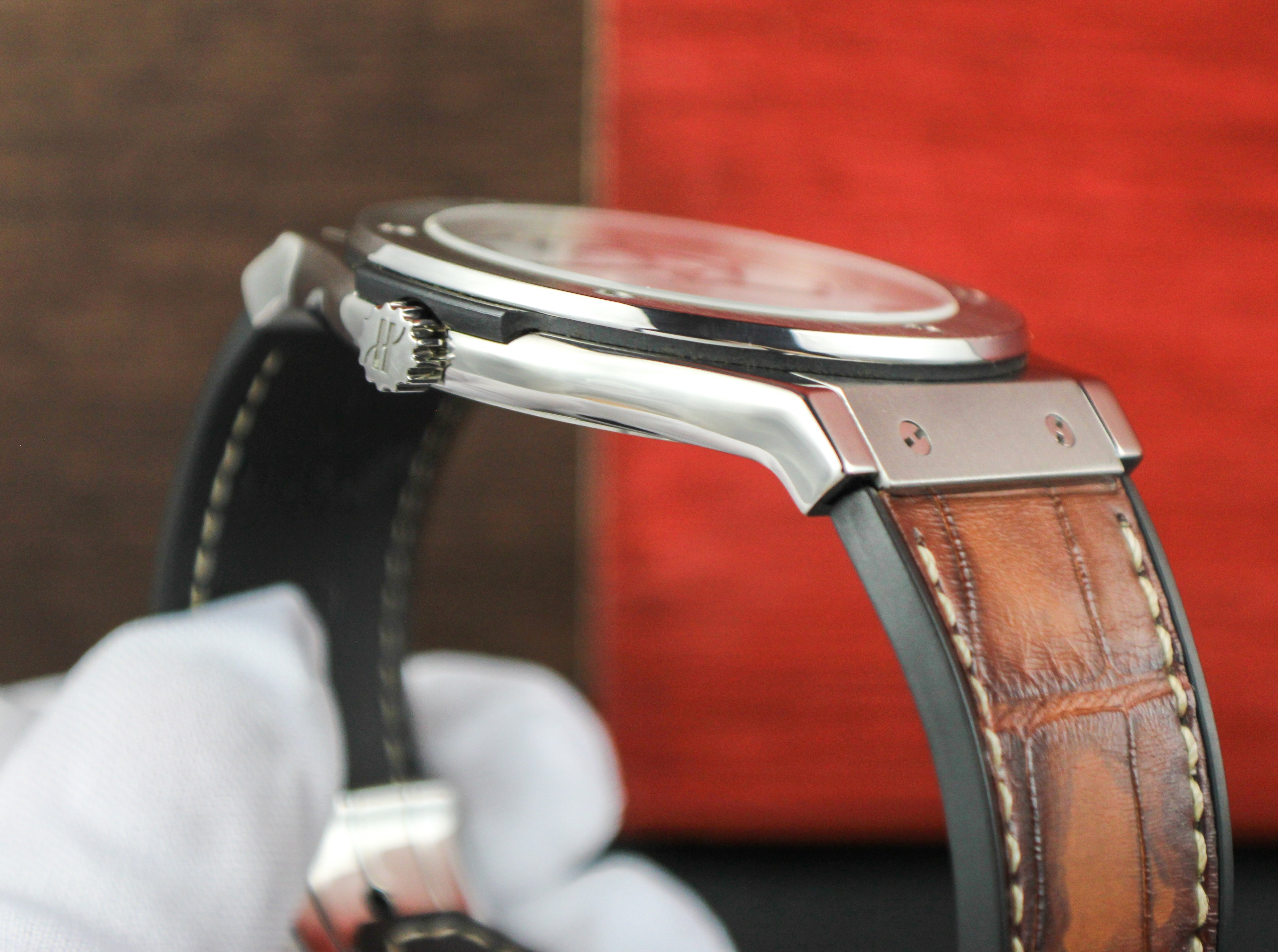 Hublot Classic Fusion Ultra Thin Titanium 515.NX.2210.LR 45mm White Dial