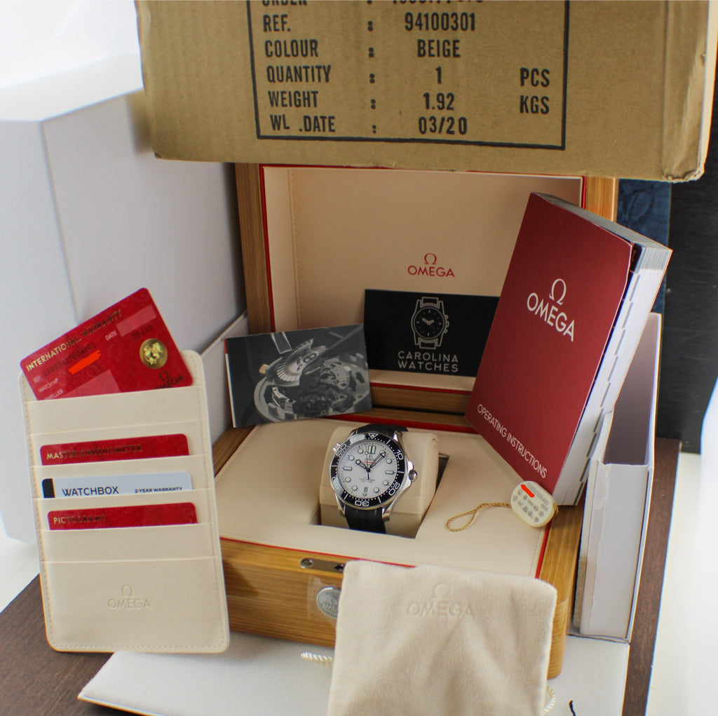 OMEGA Seamaster Diver 300M 210.32.42.20.04.001 White Dial OEM Rubber Strap