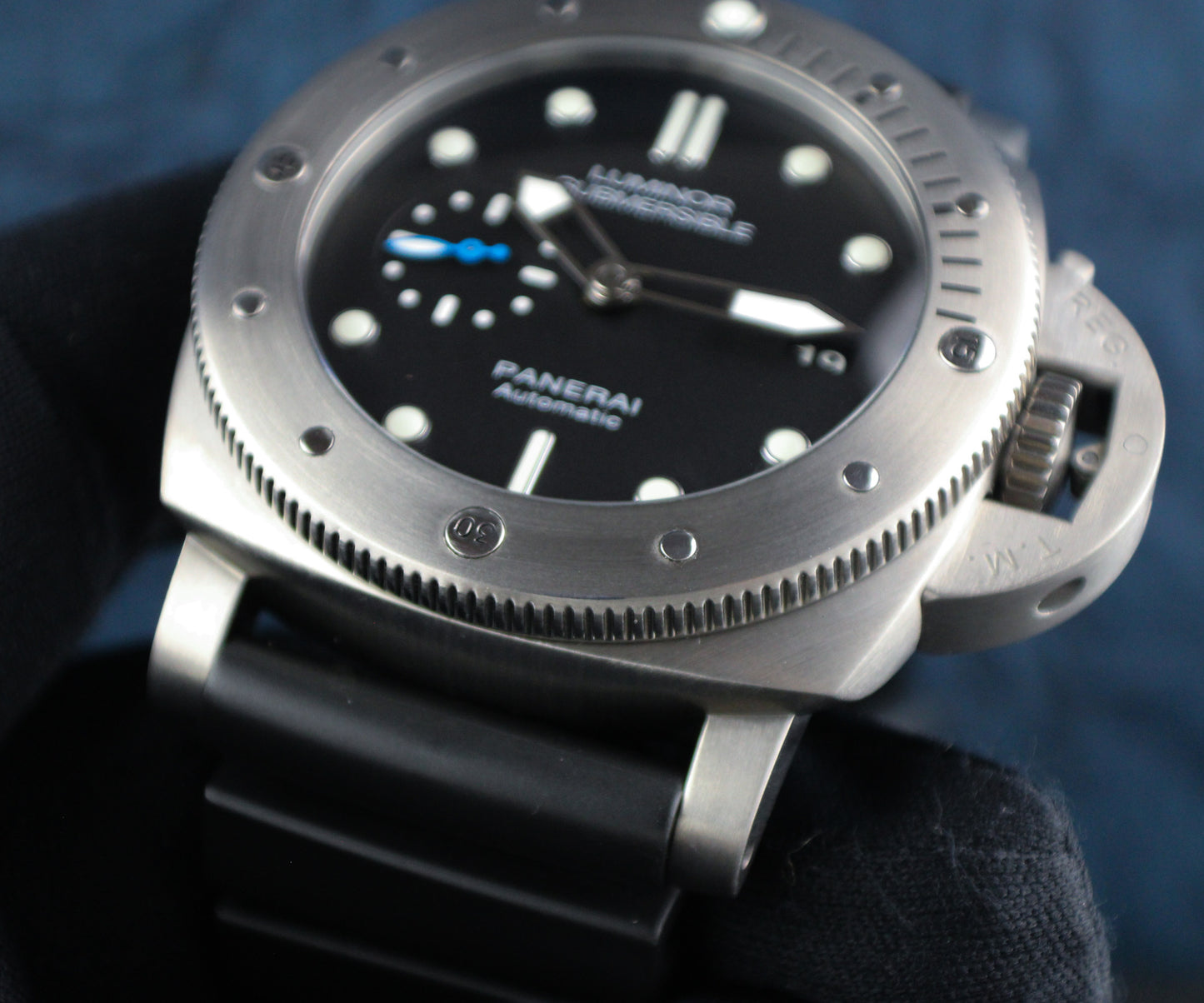 Panerai Luminor Submersible PAM01305 47mm Titanium Black dial