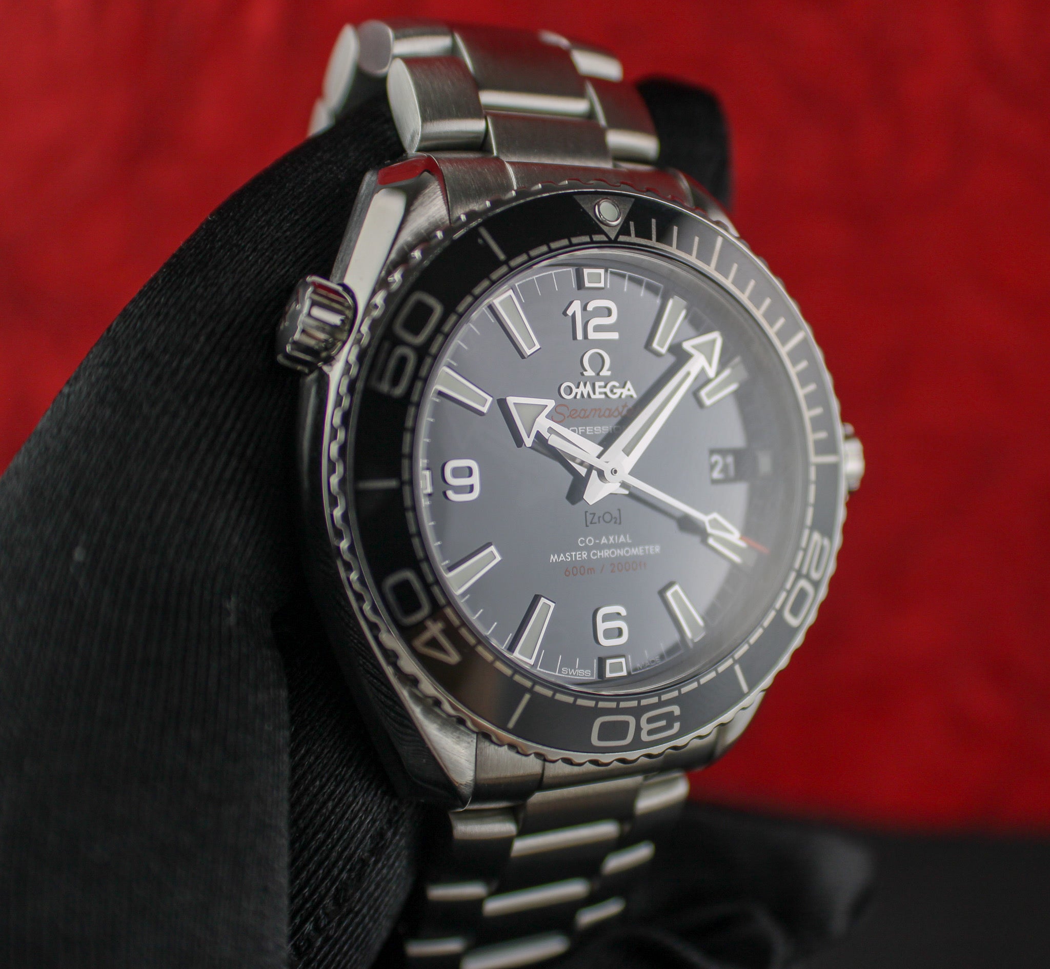 OMEGA Seamaster Planet Ocean 600M 215.30.40.20.01.001 Black Steel 39.5mm
