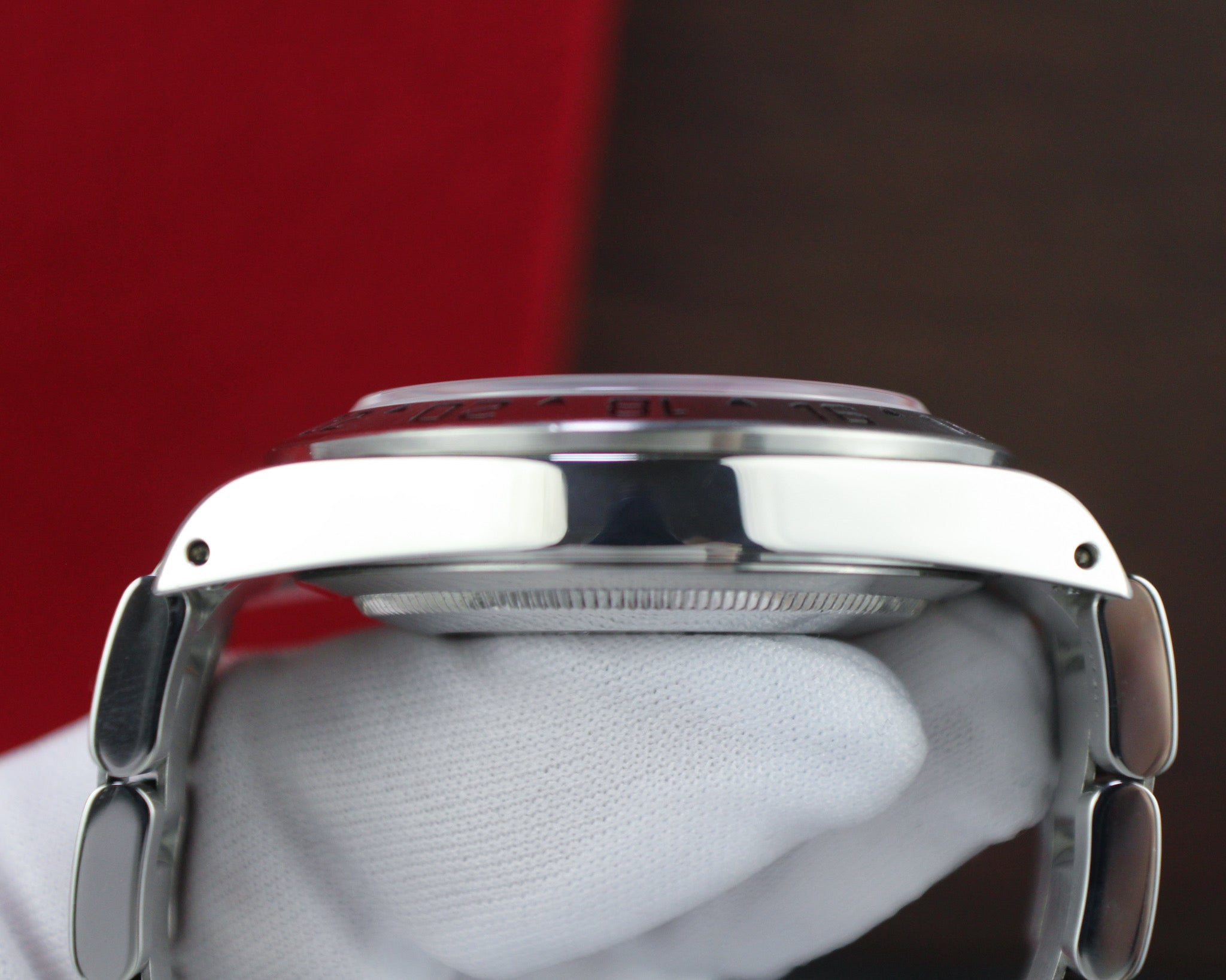 Rolex Explorer II Polar 16570 White Dial 40mm Stainless Steel Oyster Box