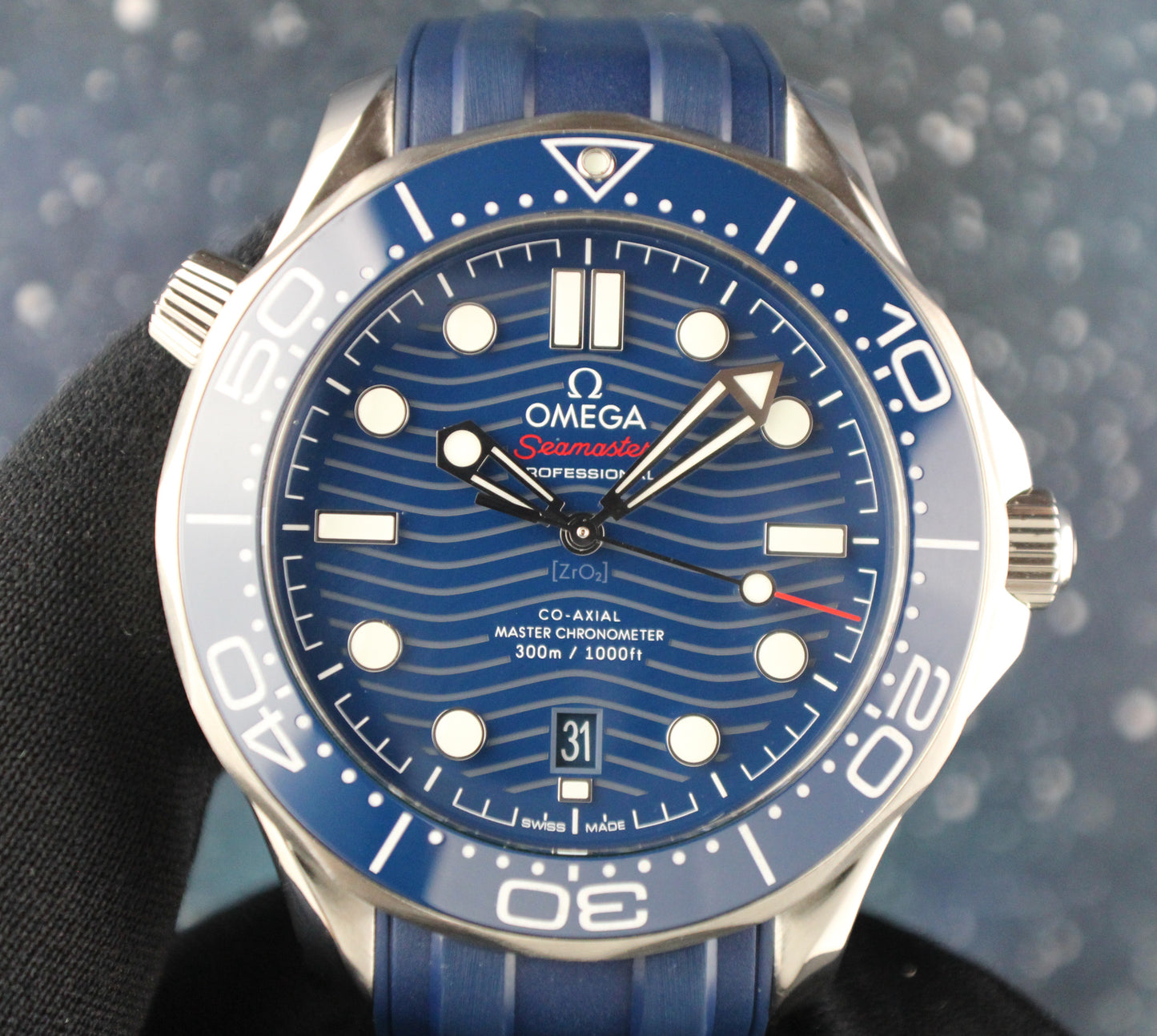 OMEGA Seamaster Diver 300M 210.32.42.20.03.001 Blue Box & Papers Rubber & Tang buckle