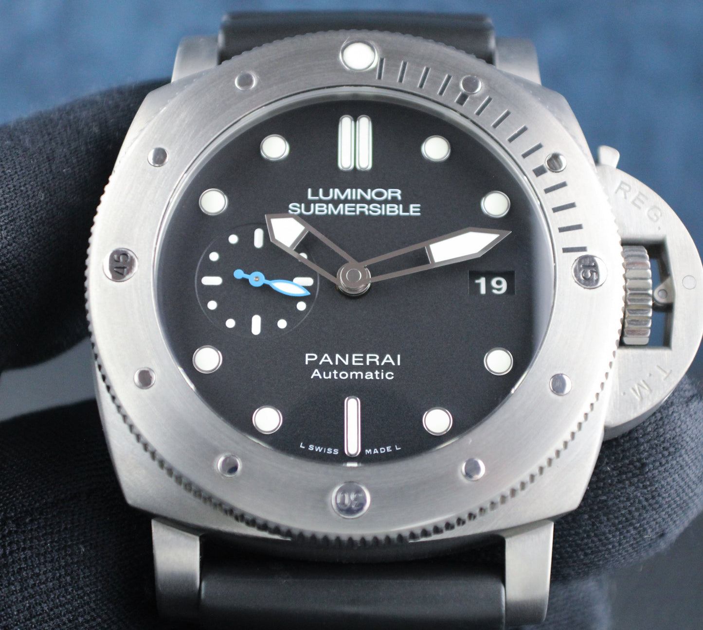 Panerai Luminor Submersible PAM01305 47mm Titanium Black dial